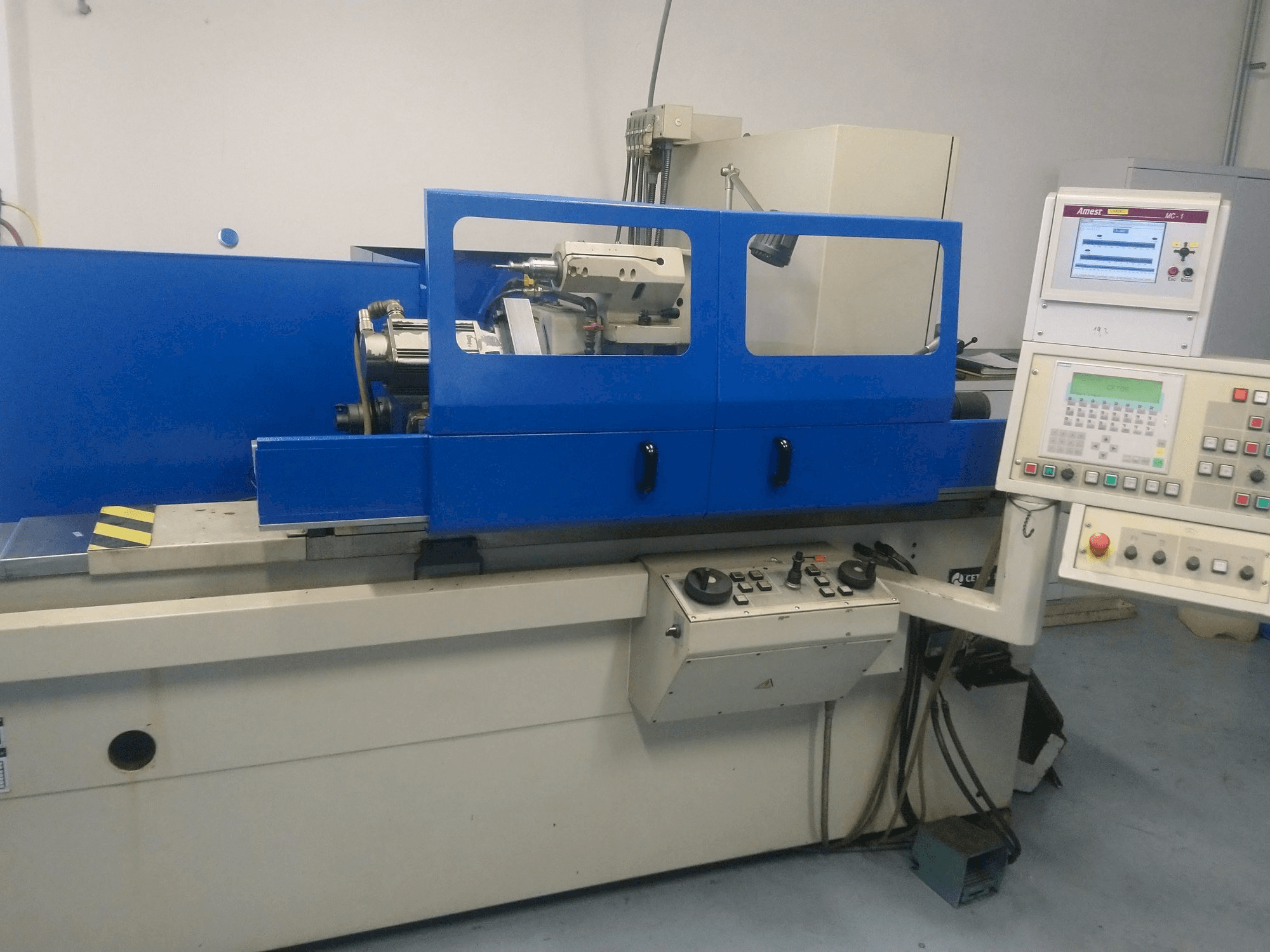 Frontansicht der Cetos BUA 25A/750 Maschine