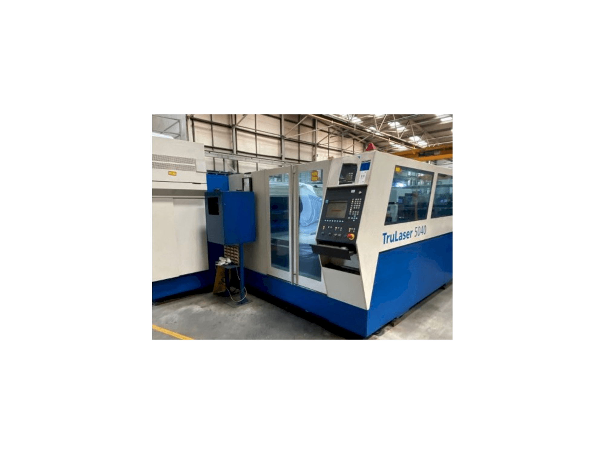 Frontansicht der Trumpf TruLaser 5040 Maschine