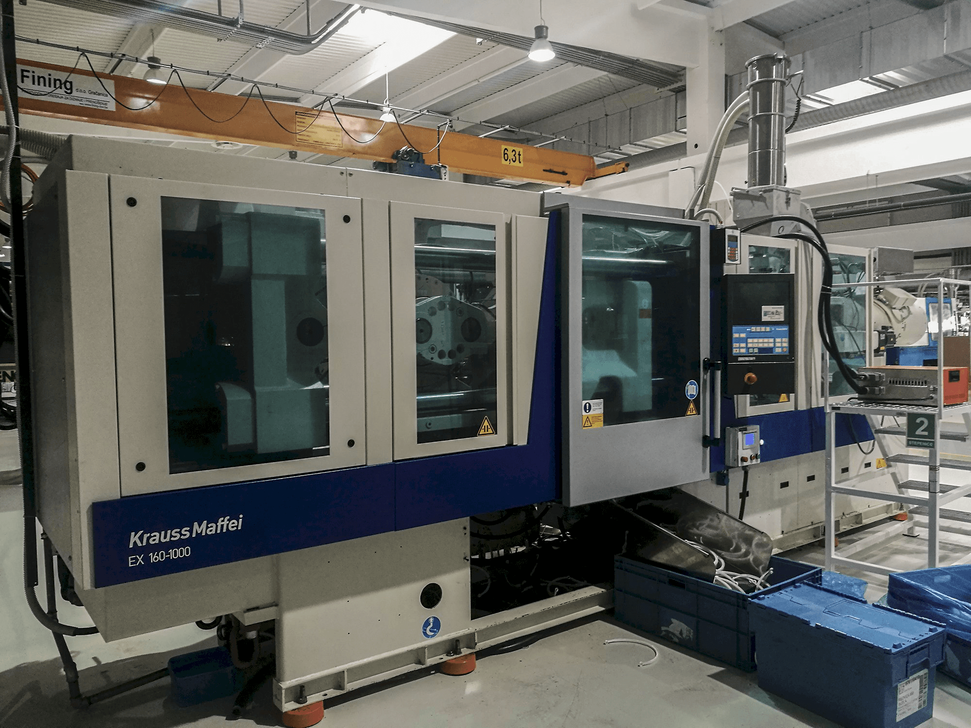 Linke Ansicht der Krauss Maffei 160-1000 EX Maschine