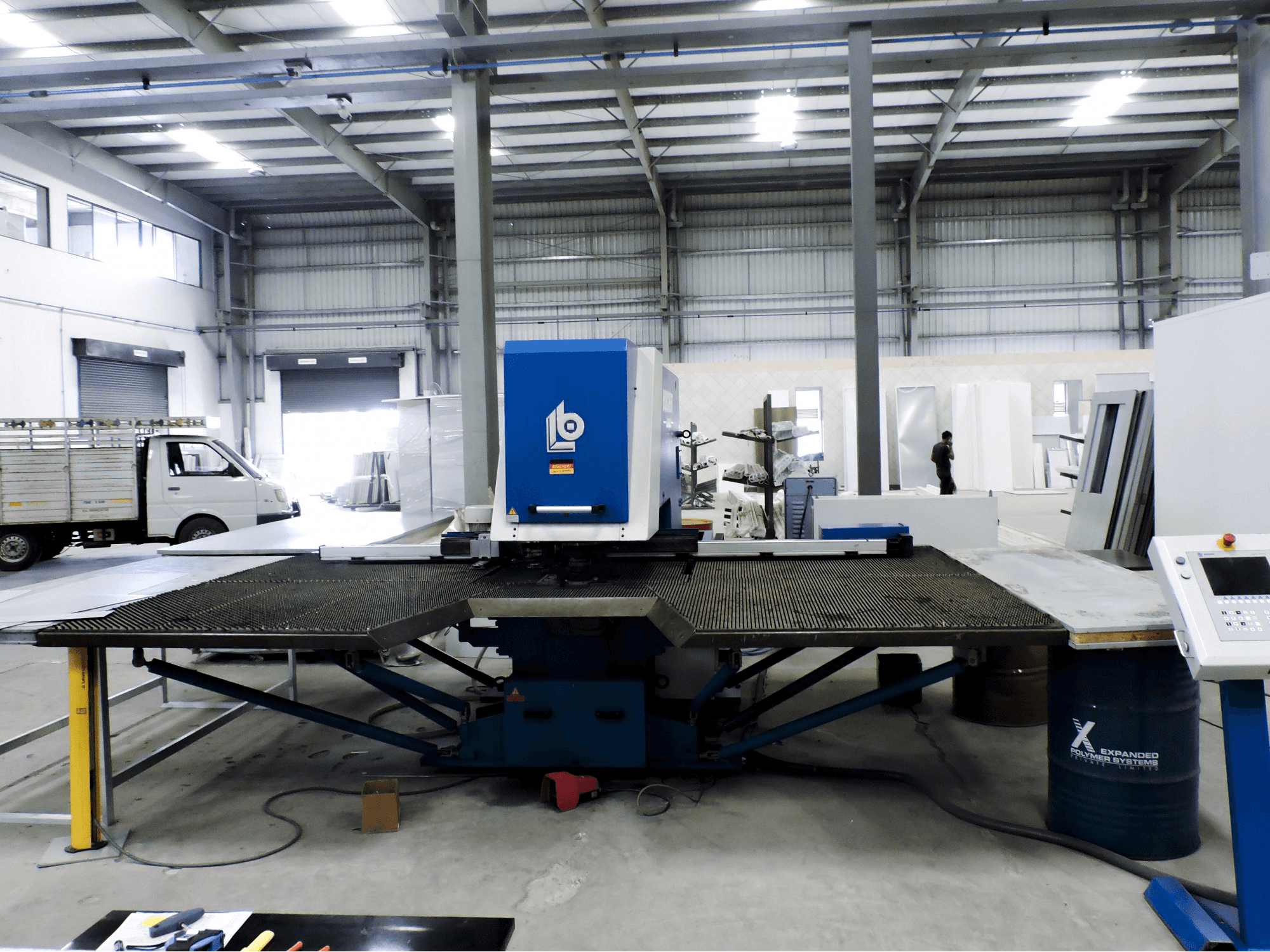 Frontansicht der Boschert Compact 1250 Rotation Maschine