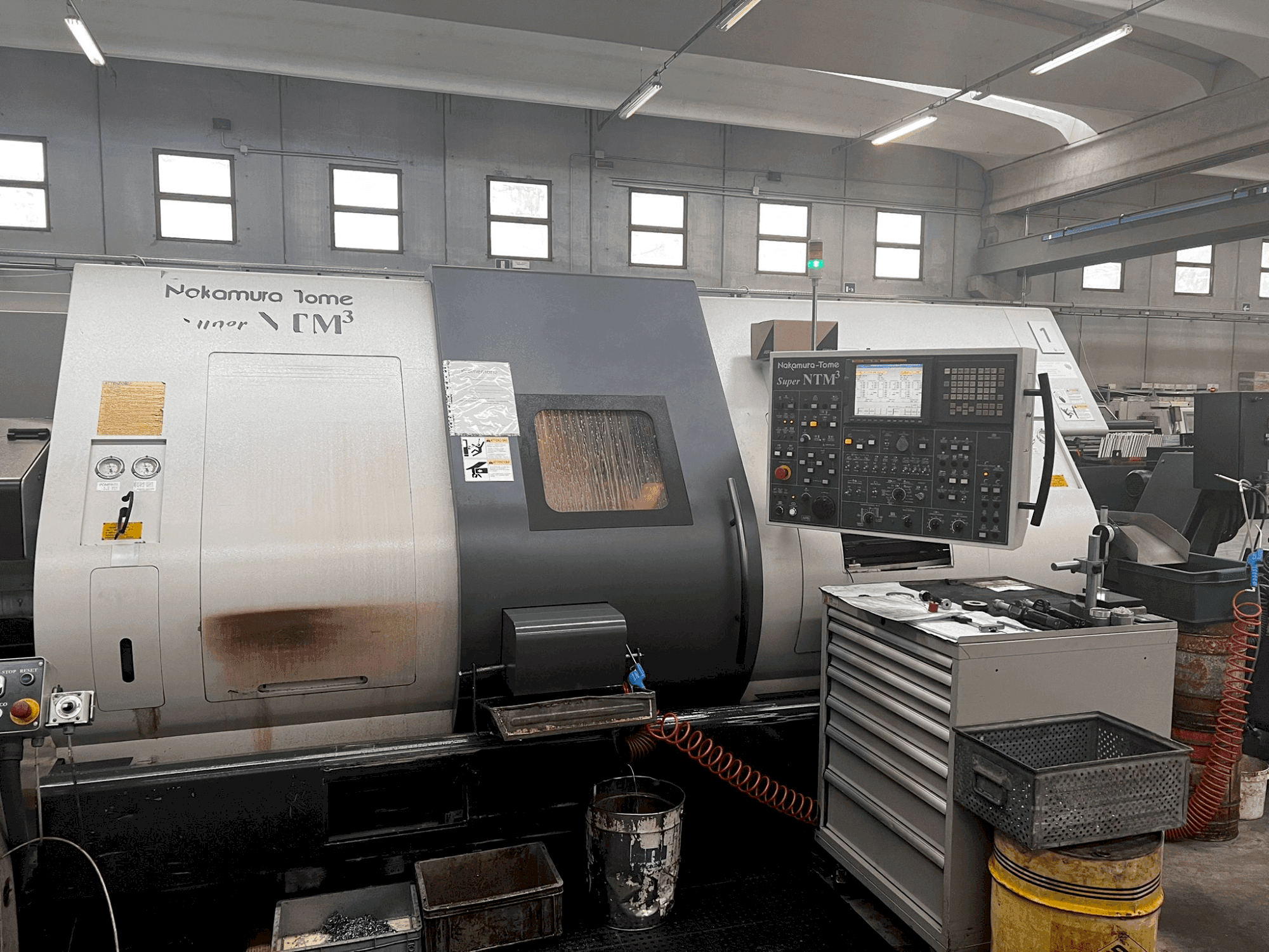 Frontansicht der NAKAMURA NTM3 Maschine