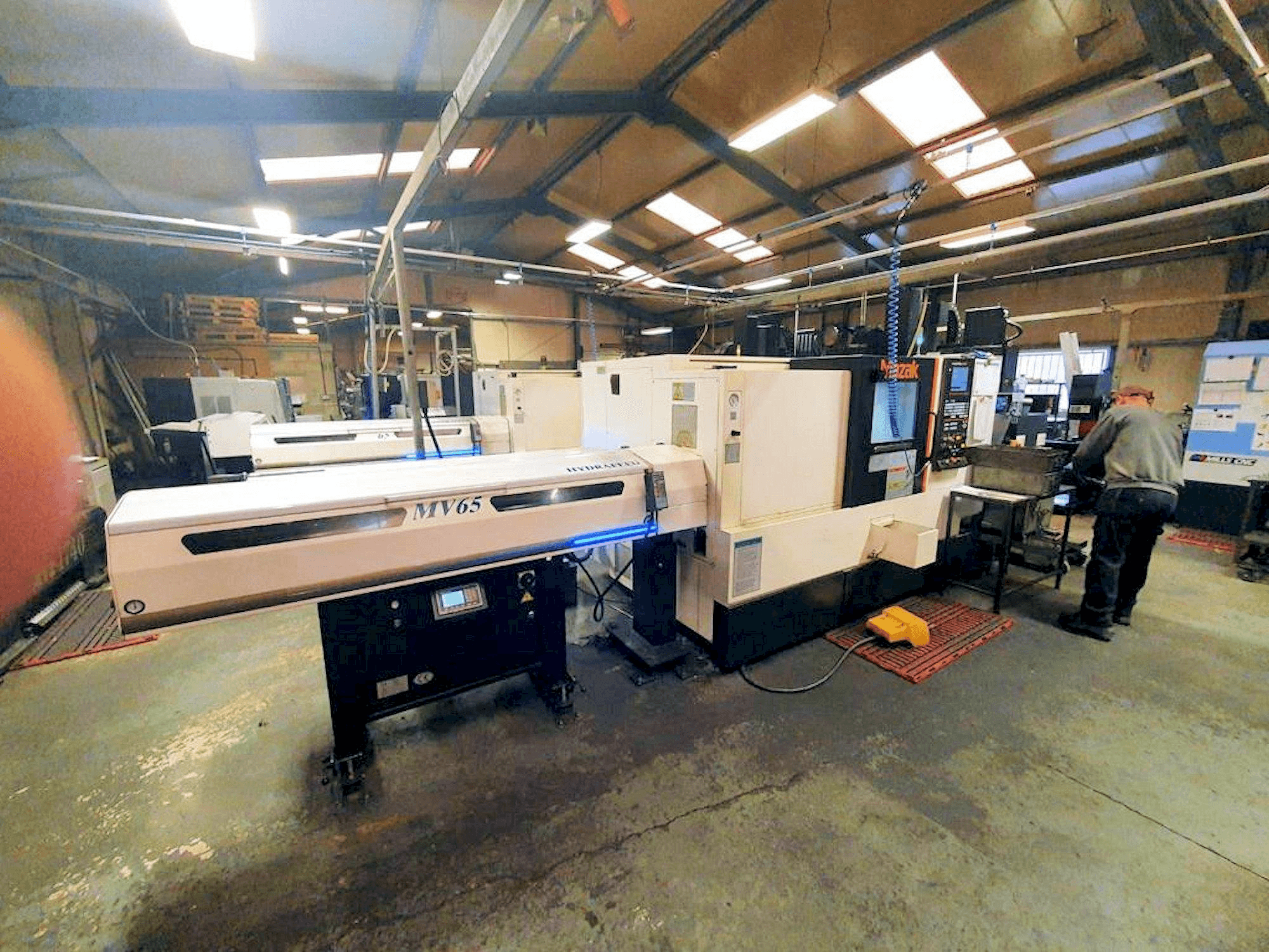 Frontansicht der Mazak Quick Turn Smart 200 Maschine