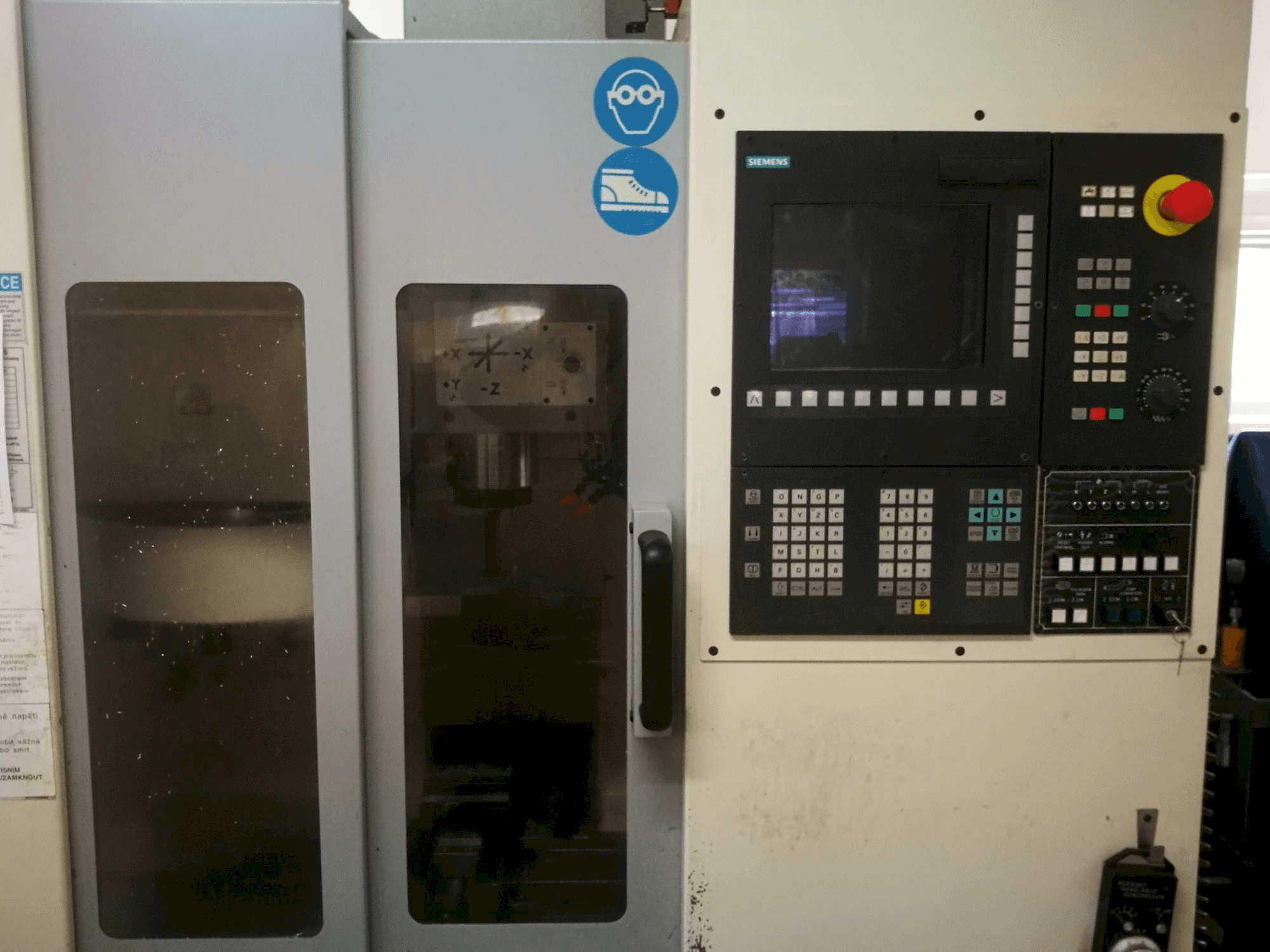 Frontansicht der Chevalier 1418 VMC-40 Maschine