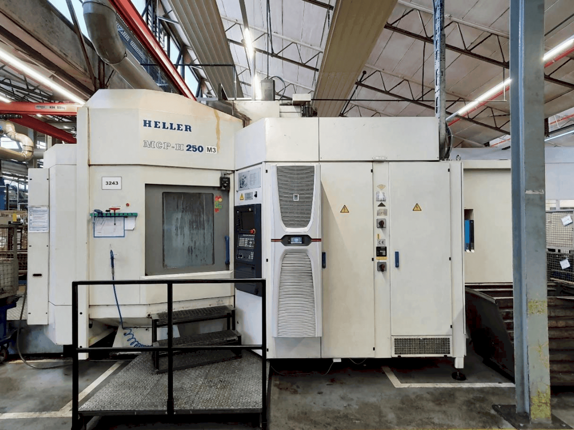 Frontansicht der HELLER MCP-H 250 Maschine