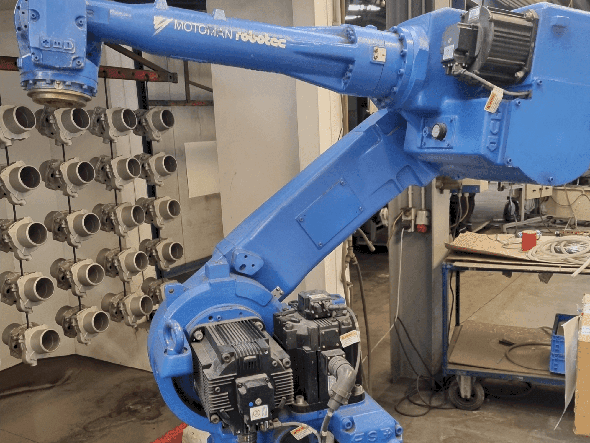 Frontansicht der MOTOMAN UP50N Maschine