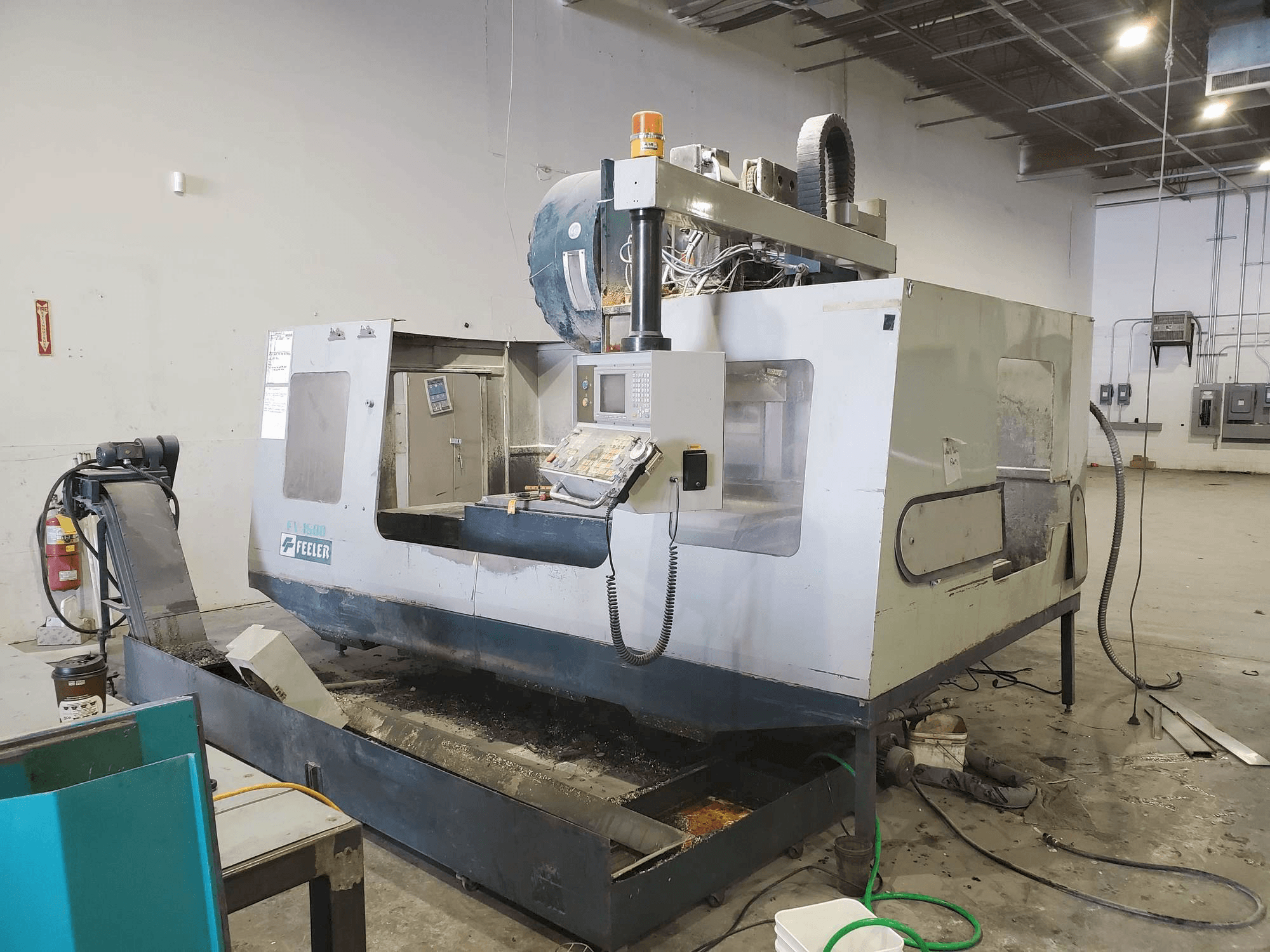 Frontansicht der Feeler FV-1500A Maschine