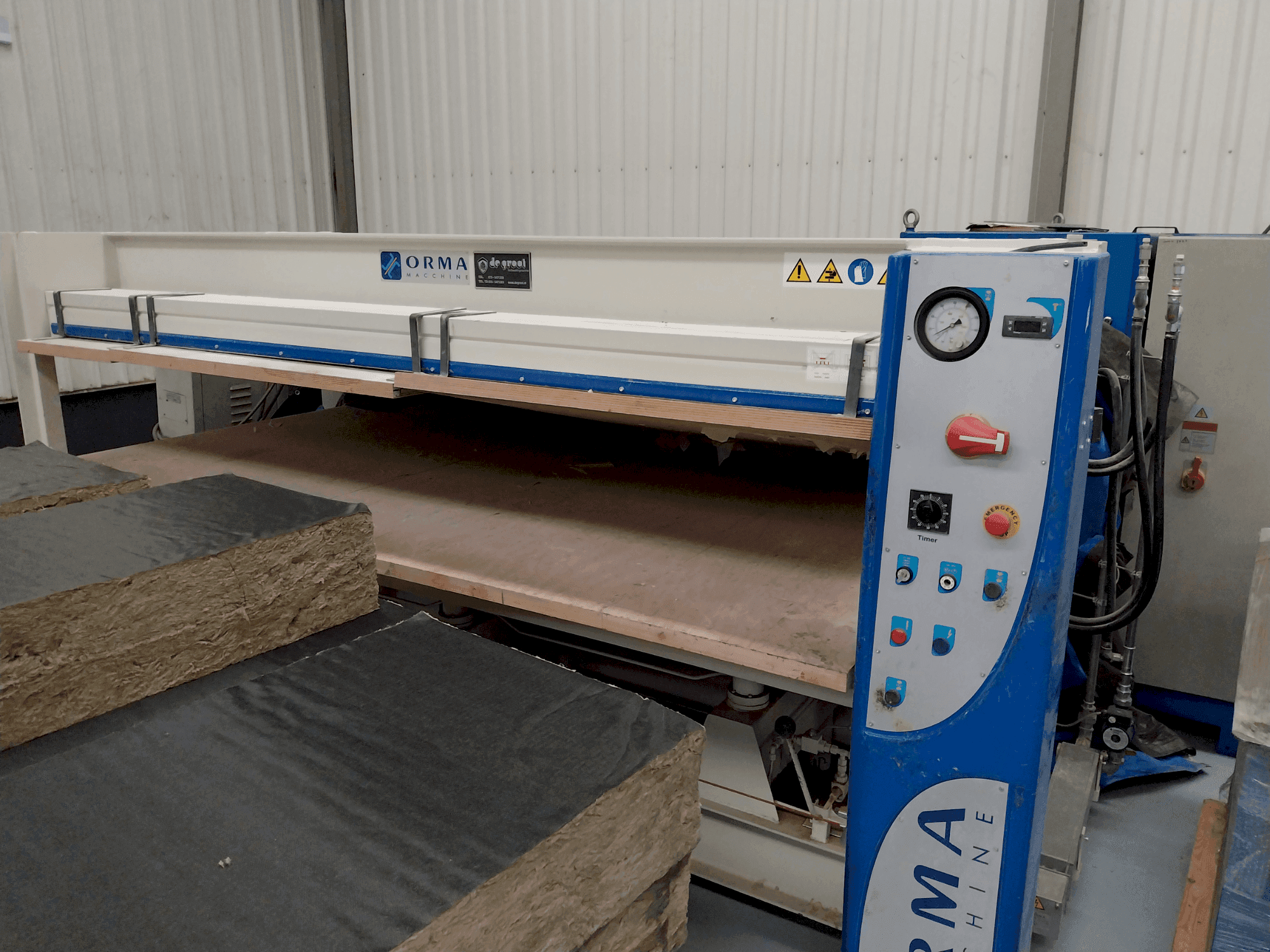 Frontansicht der ORMA C/6 30/13 AS-BA (2009) Maschine