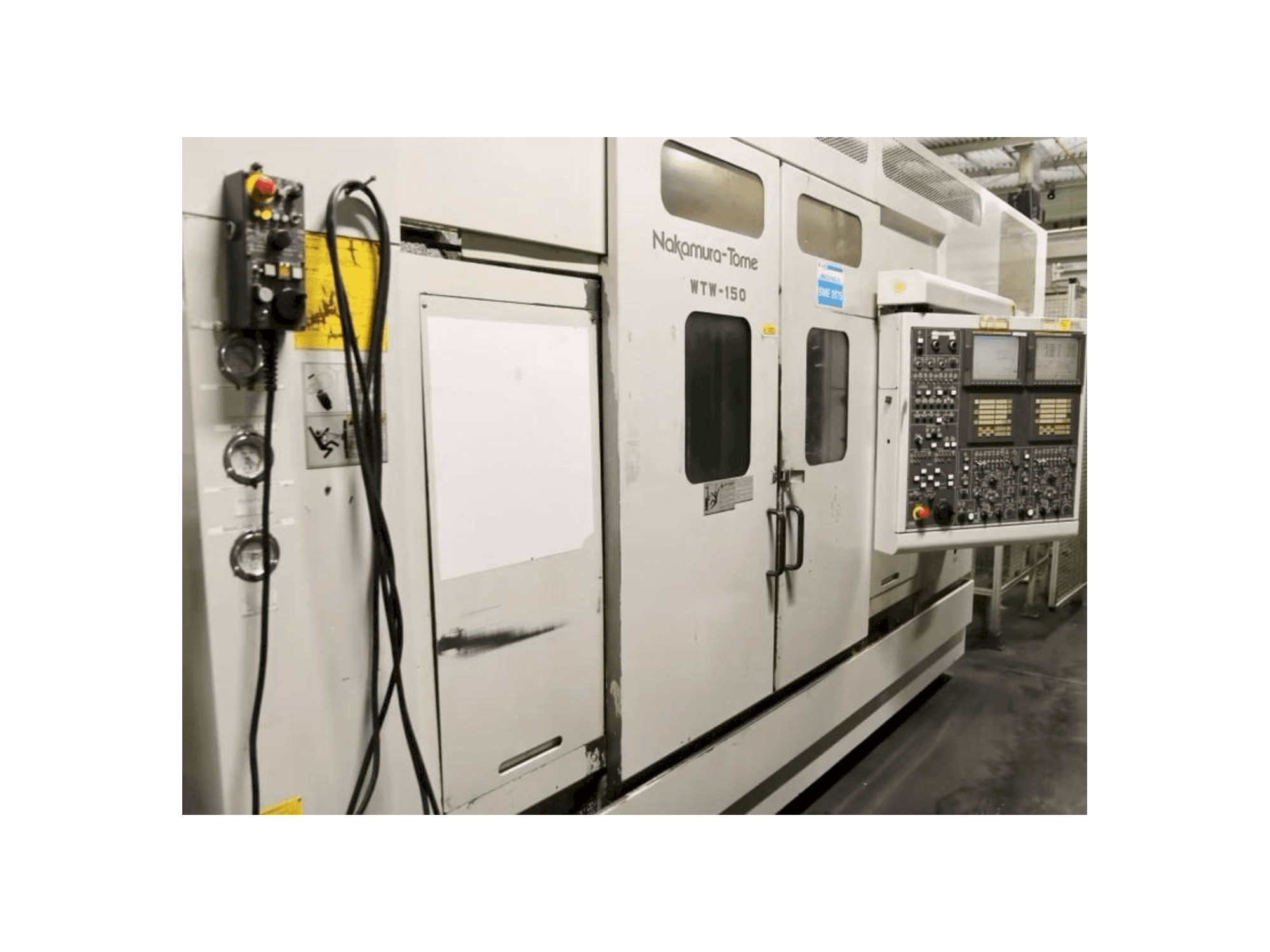 Linke Ansicht der NAKAMURA-TOME WTW-150 Maschine