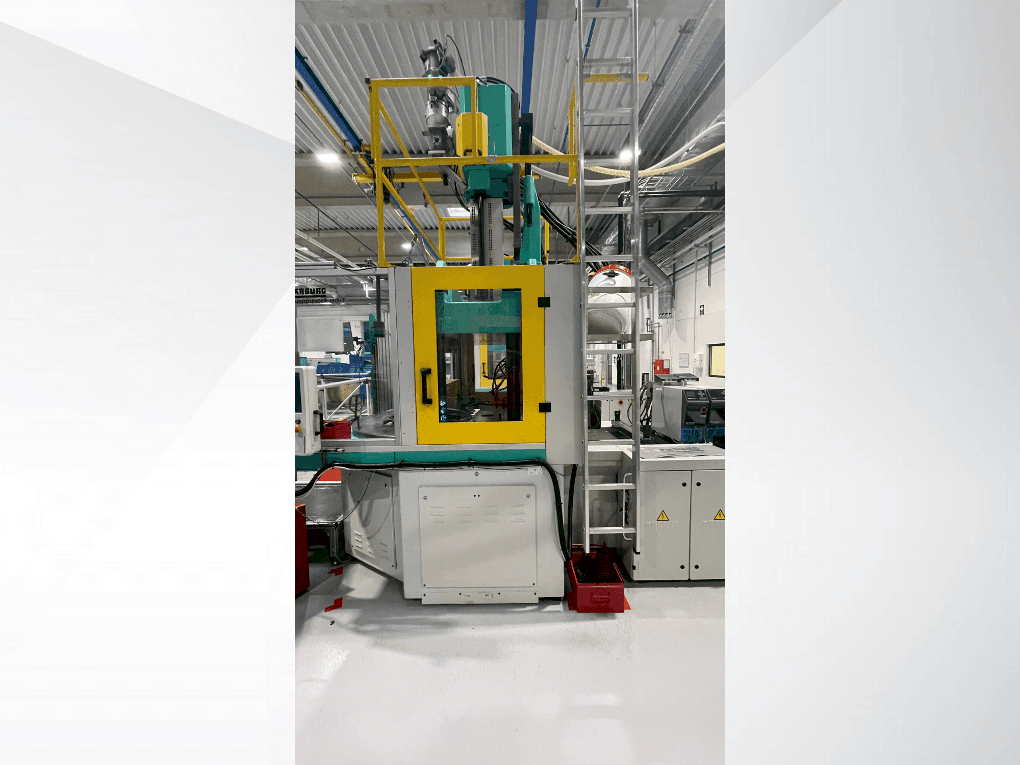 Frontansicht der Arburg Allrounder 1500 T 2000-400 Maschine