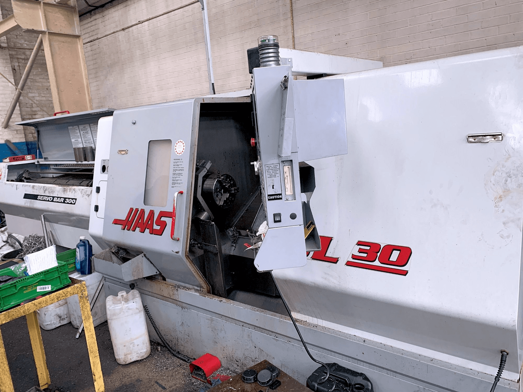 Frontansicht der HAAS SL-30 Maschine