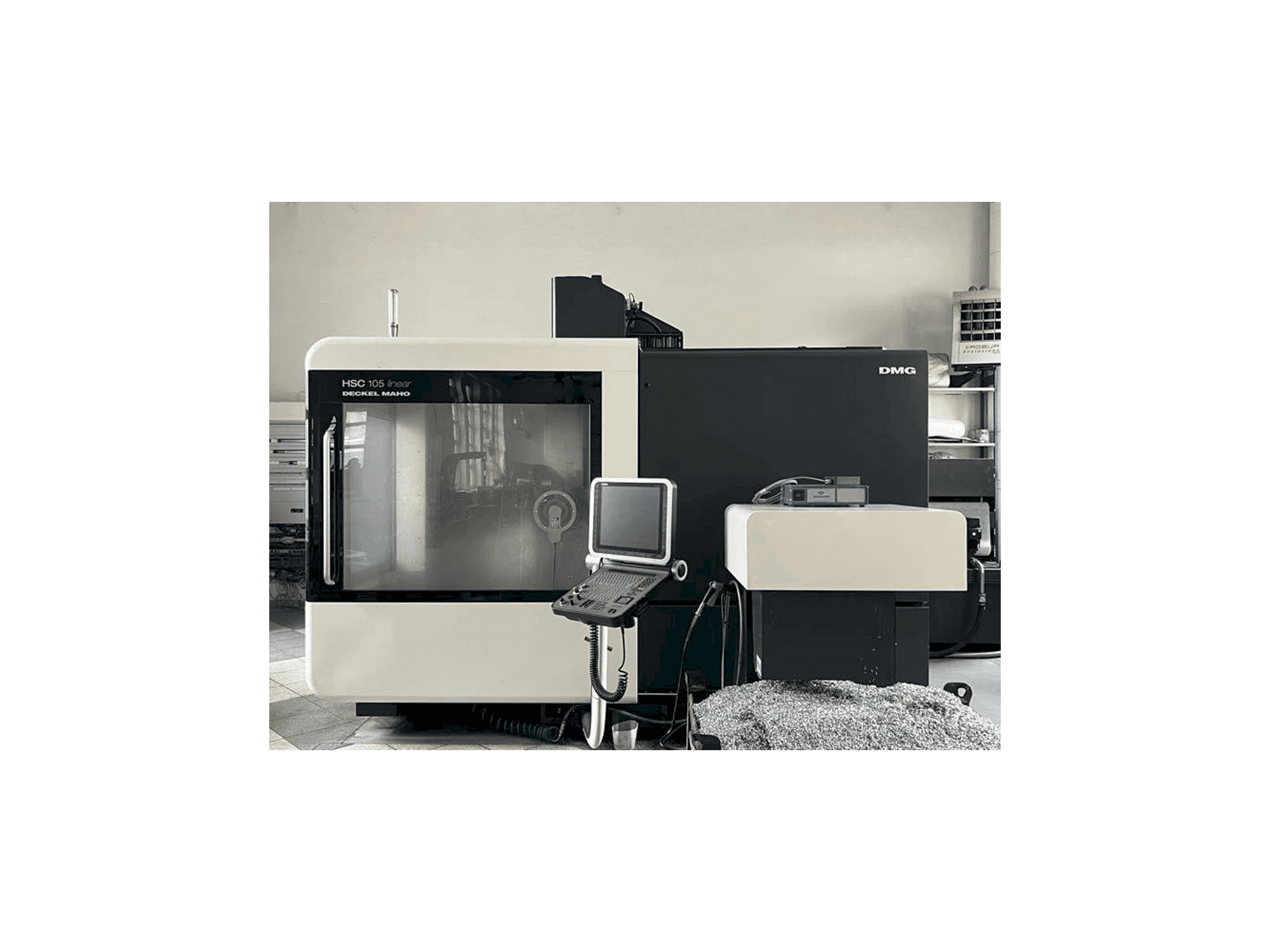 Frontansicht der DMG HSC 105 linear Maschine