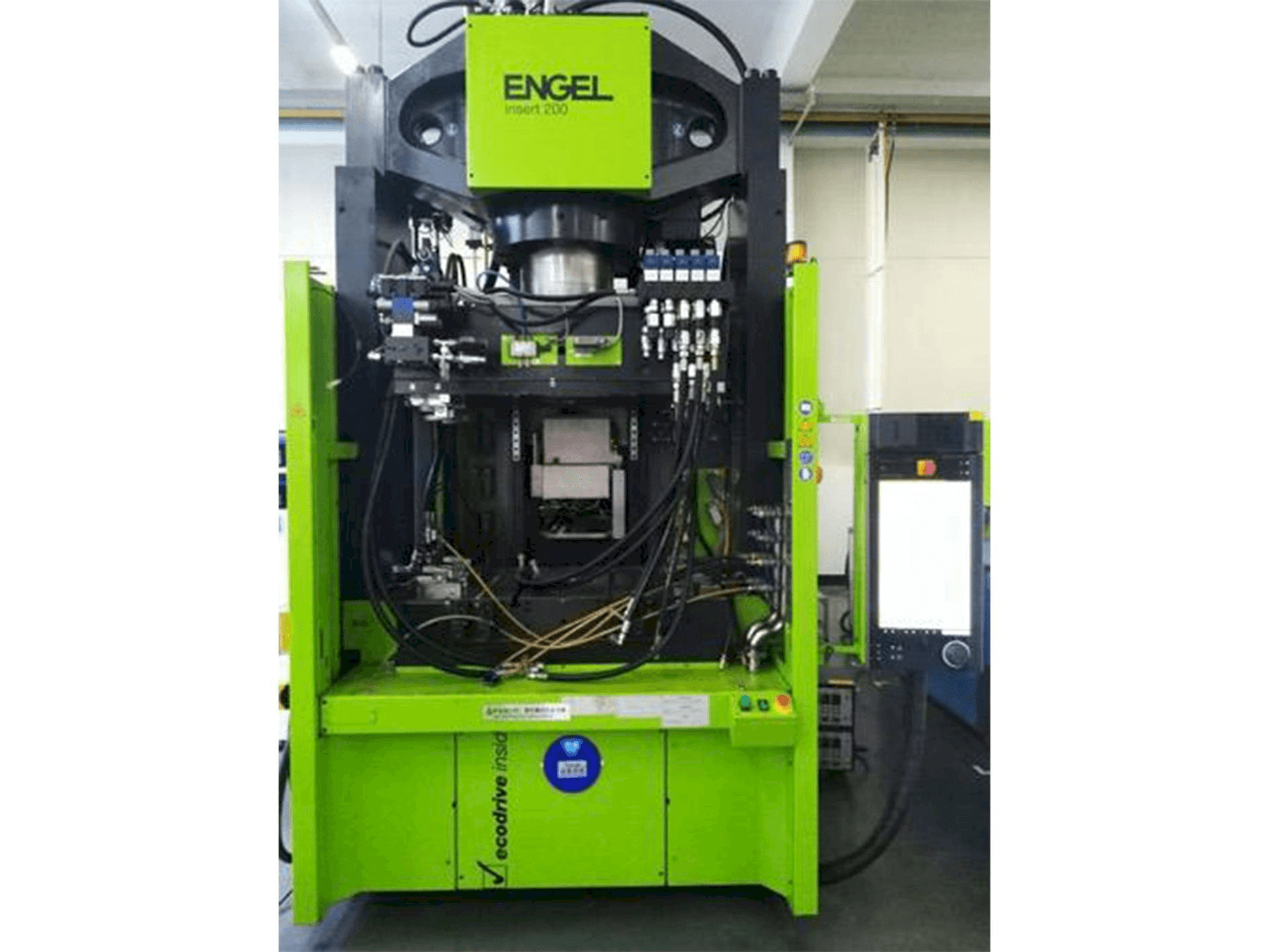 Frontansicht der ENGEL insert 1350H / 200 with MuCell Maschine