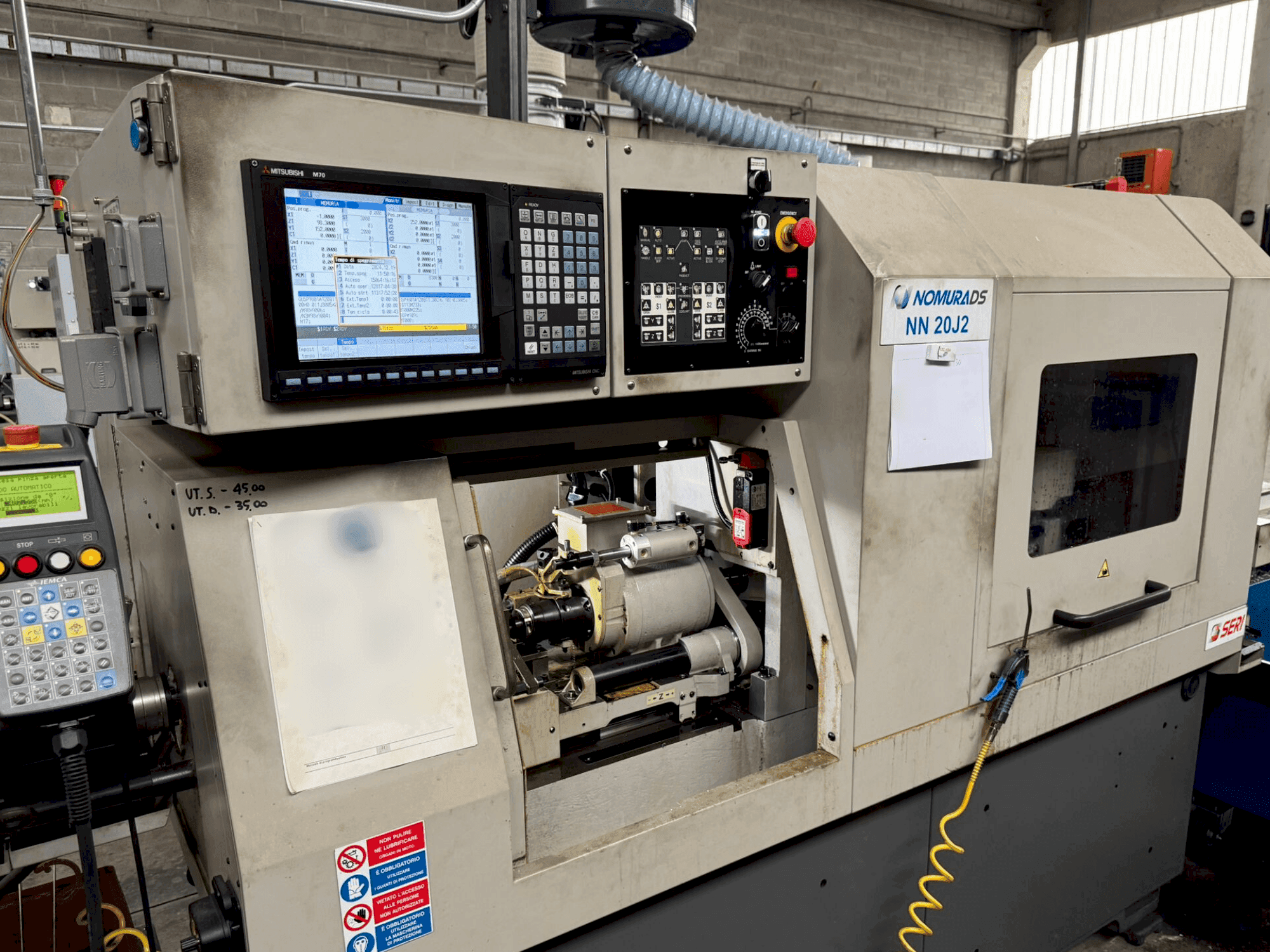 Frontansicht der NOMURA NN-20 J2 Maschine