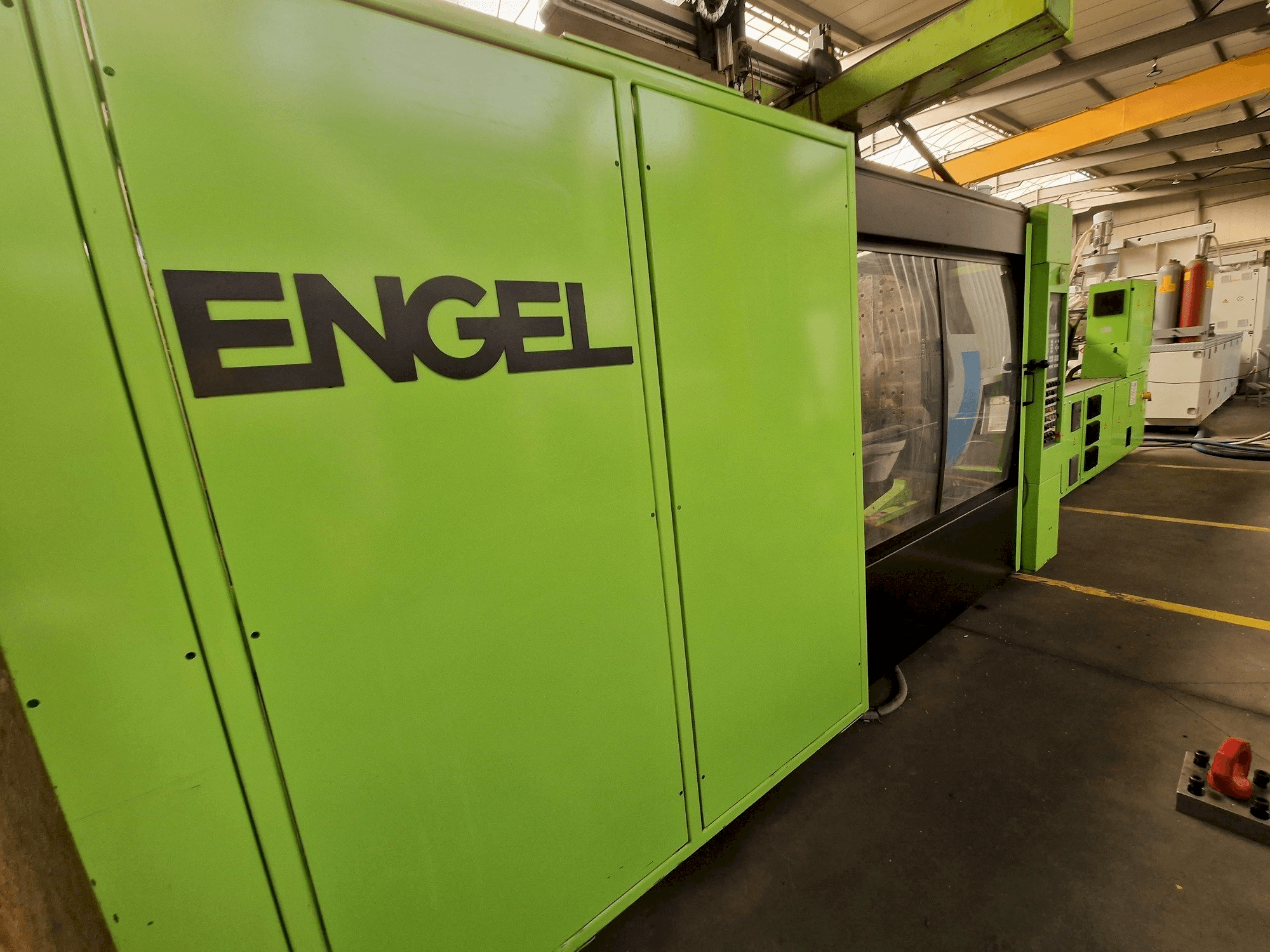 Linke Seitenansicht der Engel ES4550/800 DUO Maschine