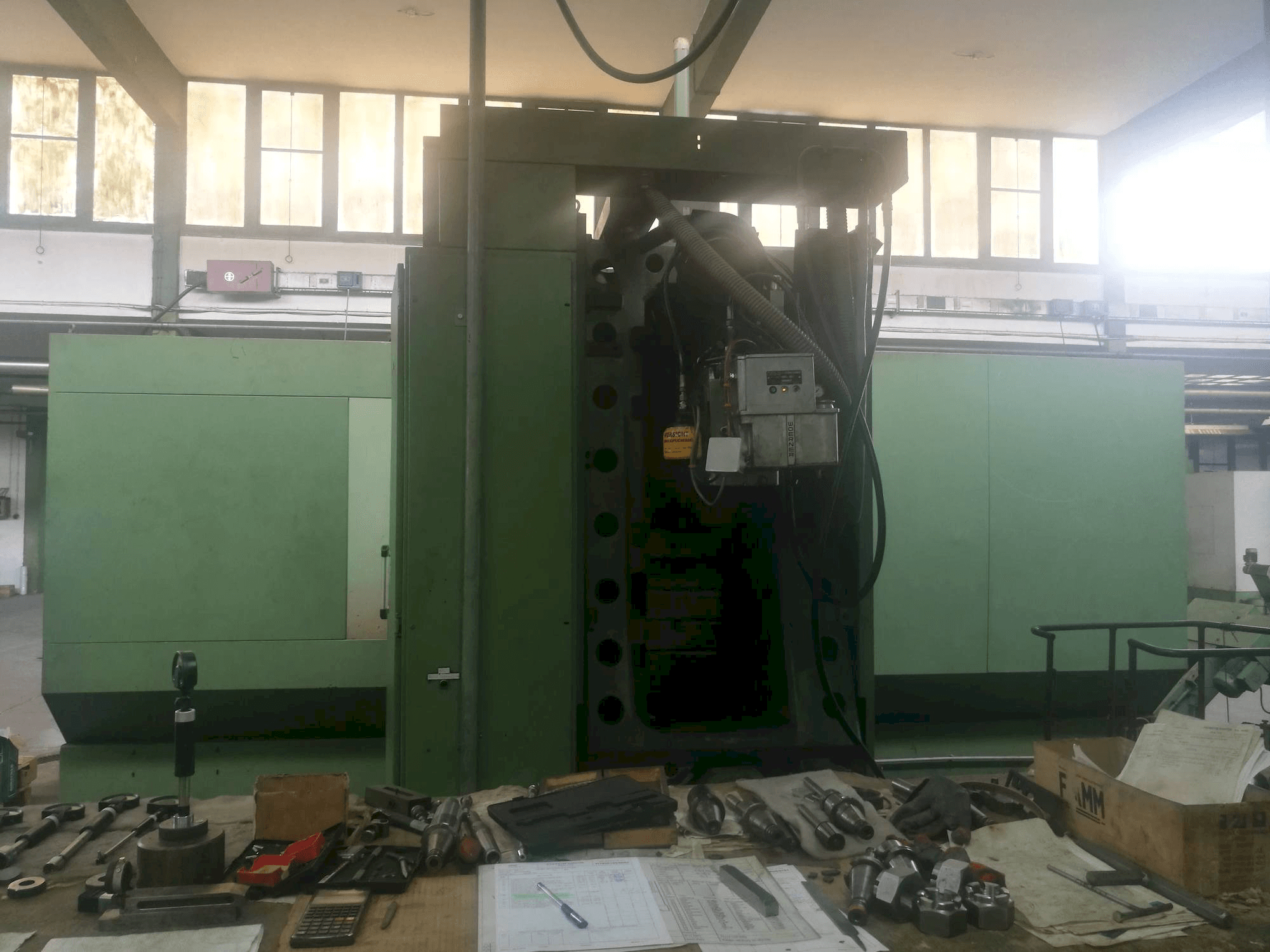 Frontansicht der HELLER PFU3 Maschine