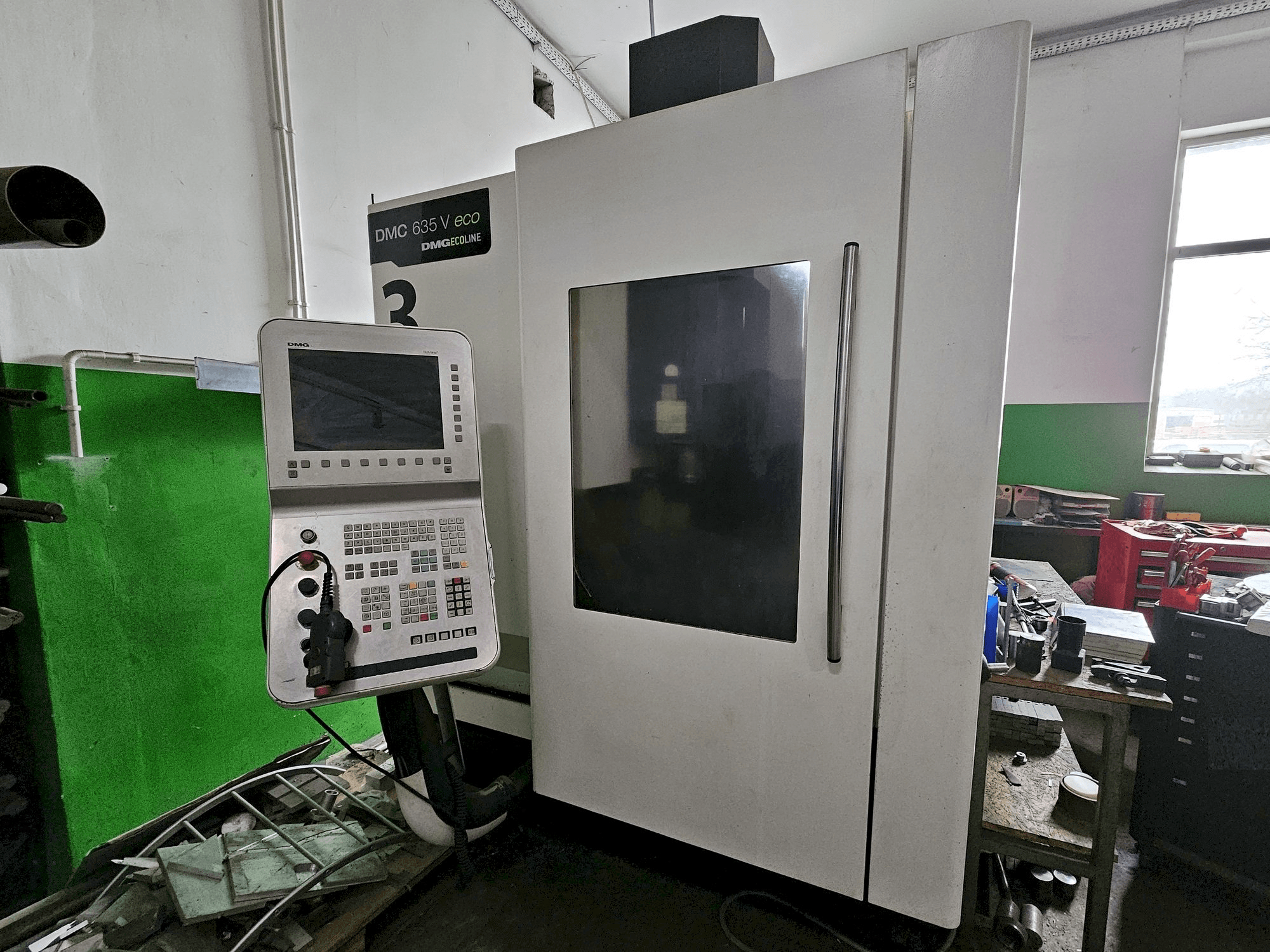 Frontansicht der DMG DMC 635 V ecoline Maschine
