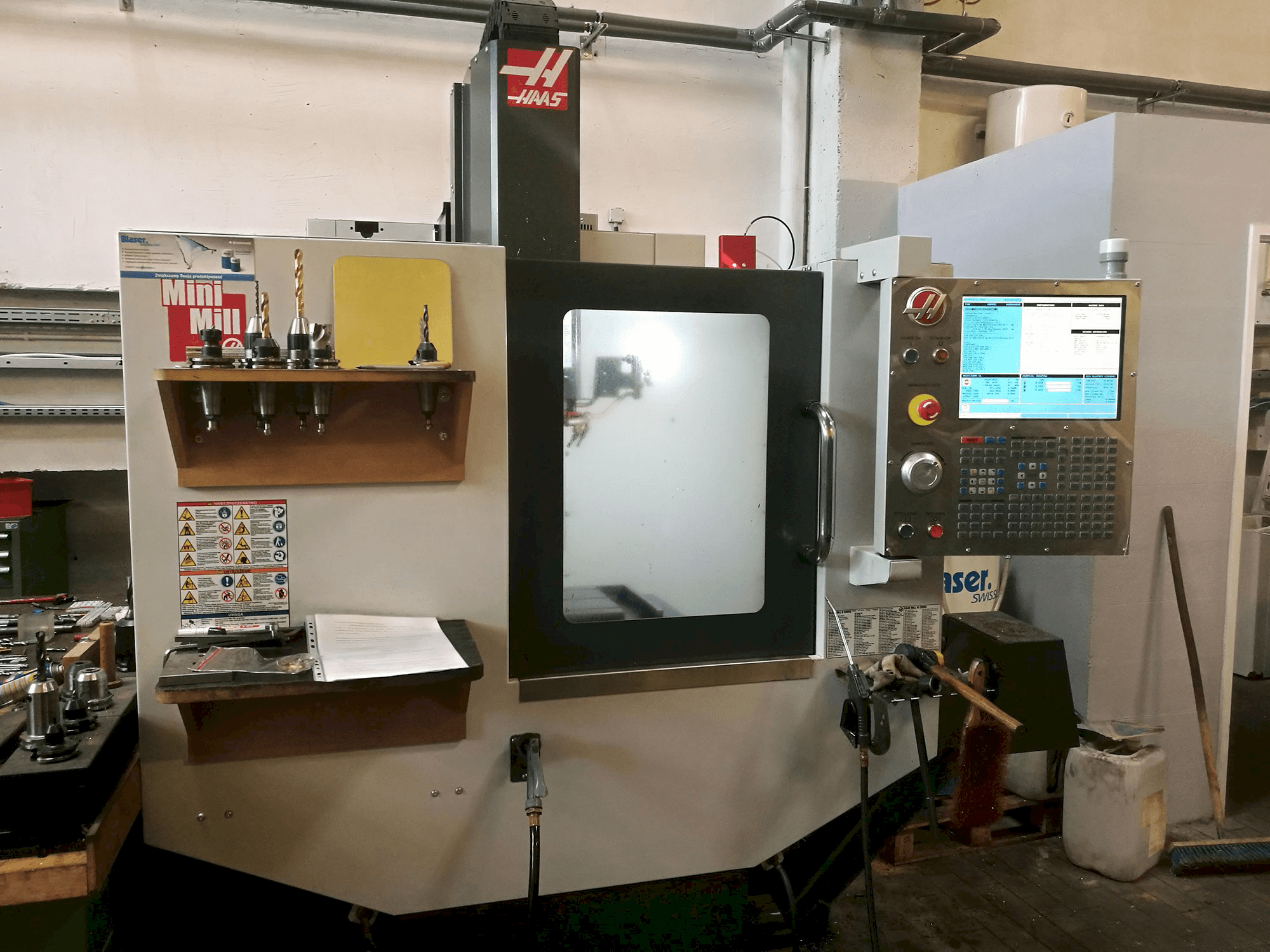 Frontansicht der HAAS MINIMILL Maschine