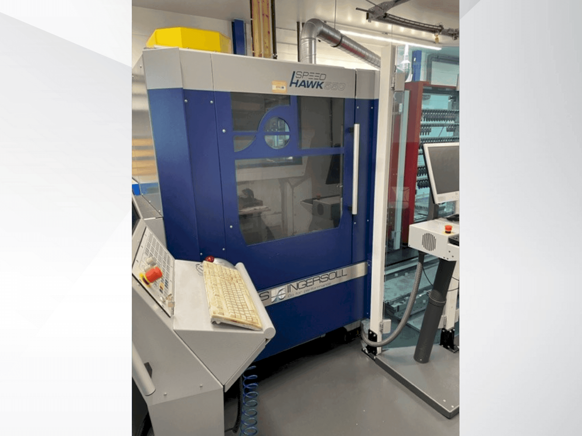 Frontansicht der OPS INGERSOLL SPEED HAWK 550 Maschine