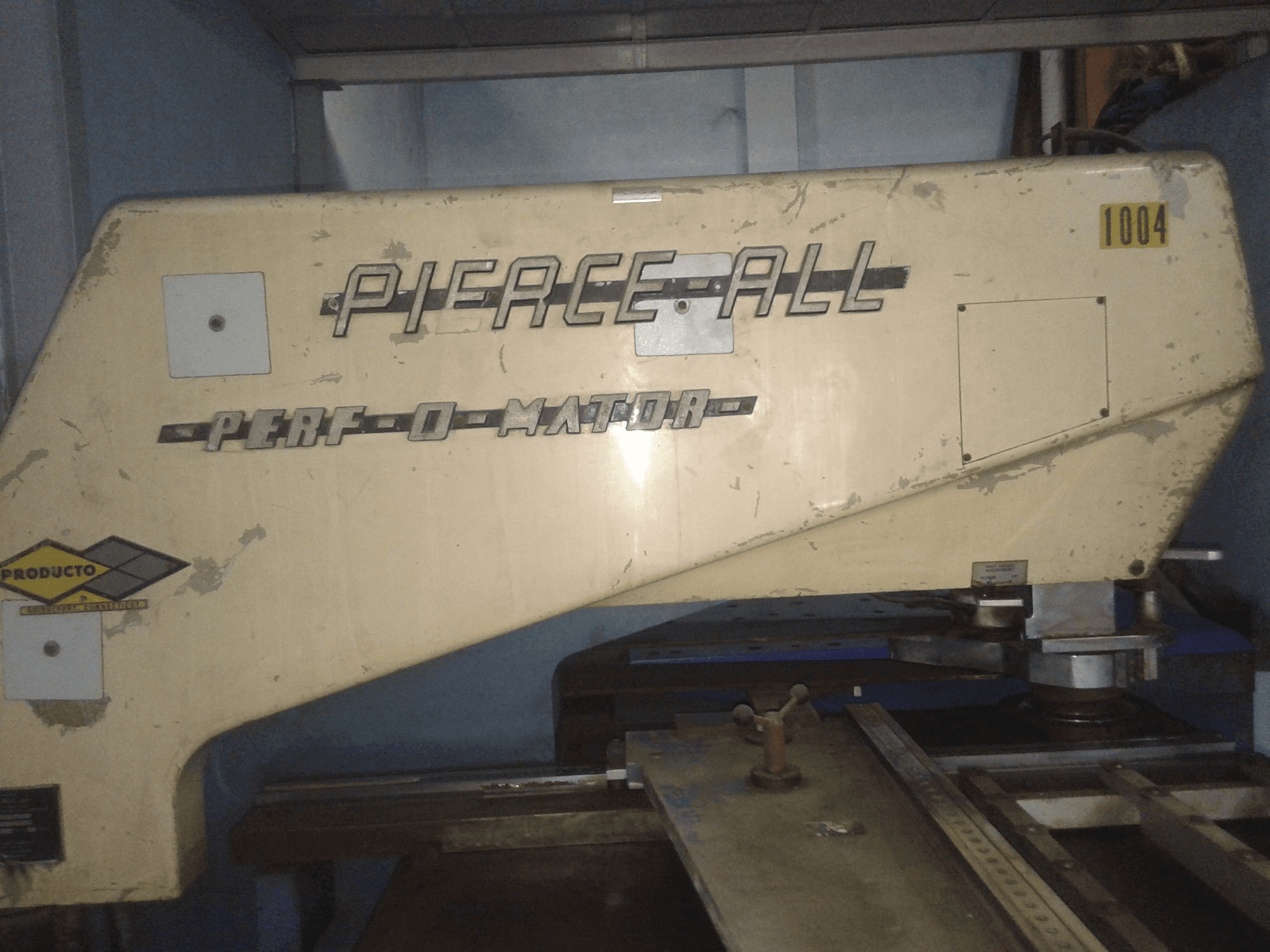 Frontansicht der Pierce-All 30-50A Maschine