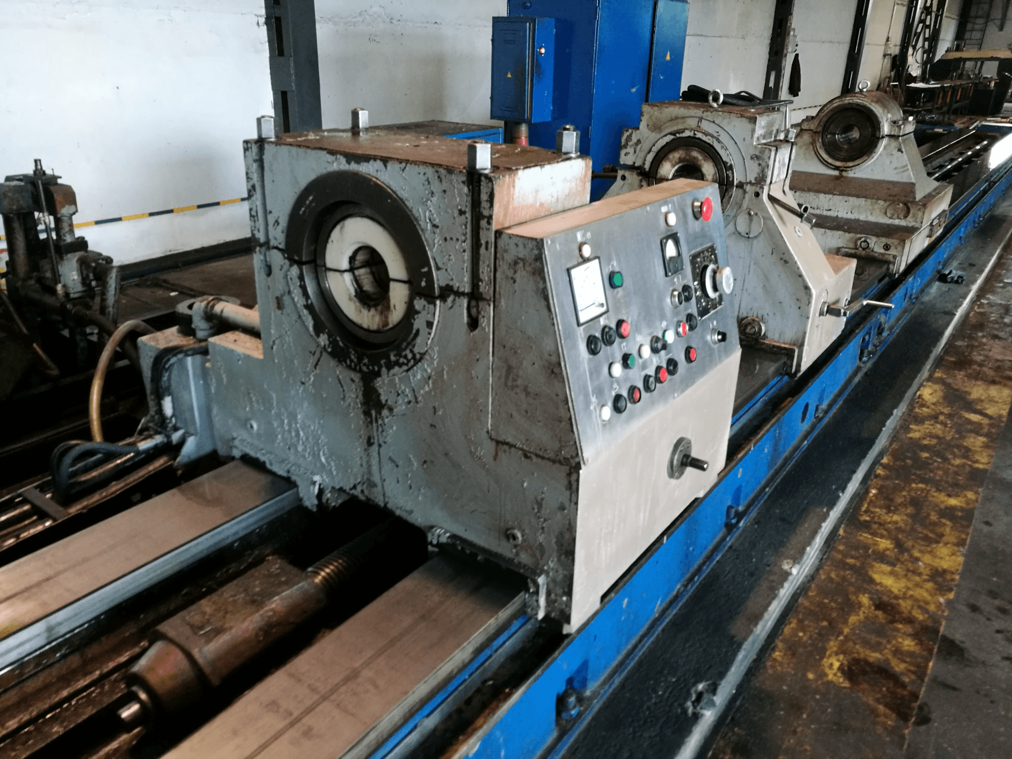 Frontansicht der Ryazan PT 403 Maschine