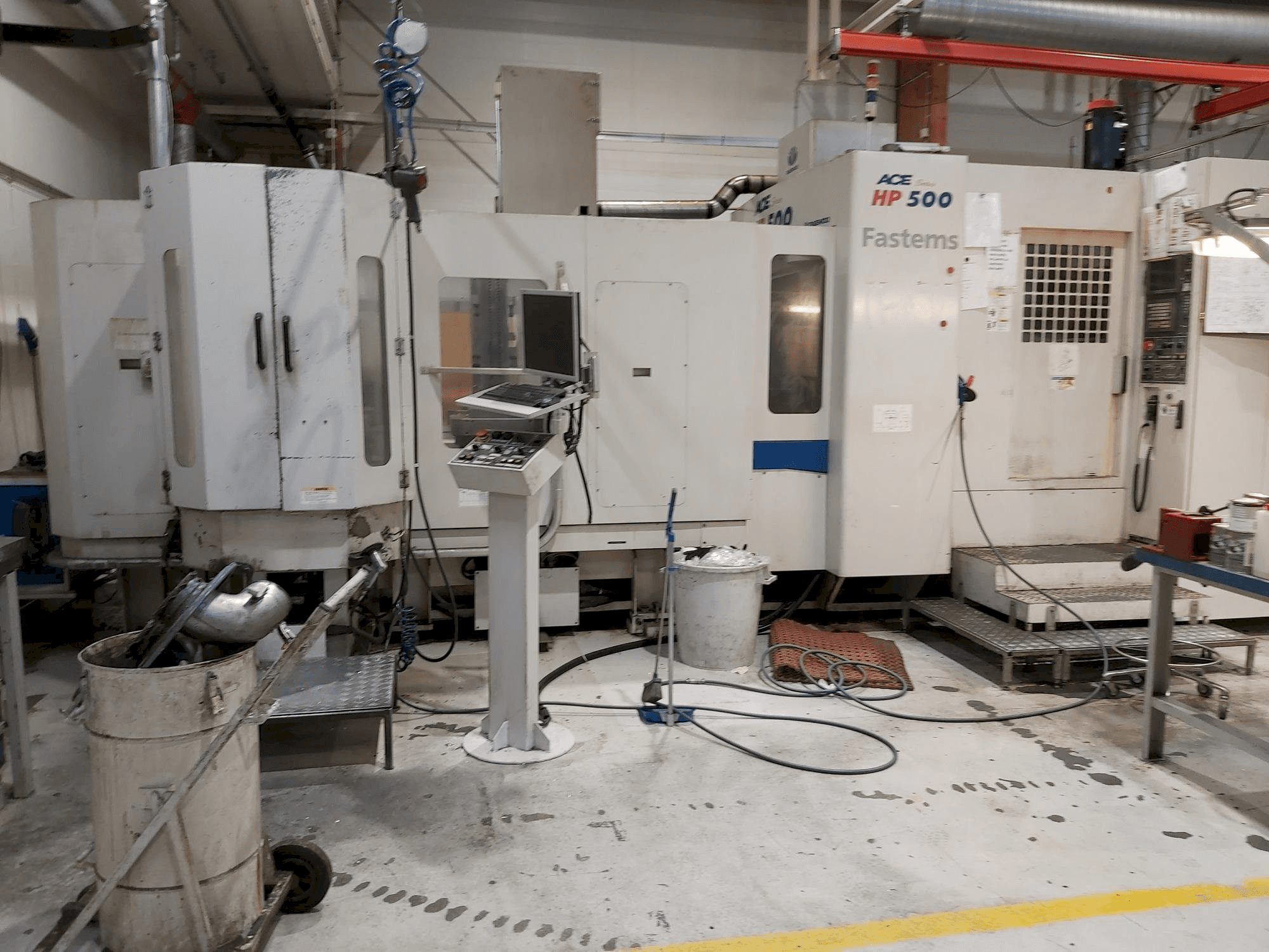 Frontansicht der Doosan ACE 500 HP Maschine