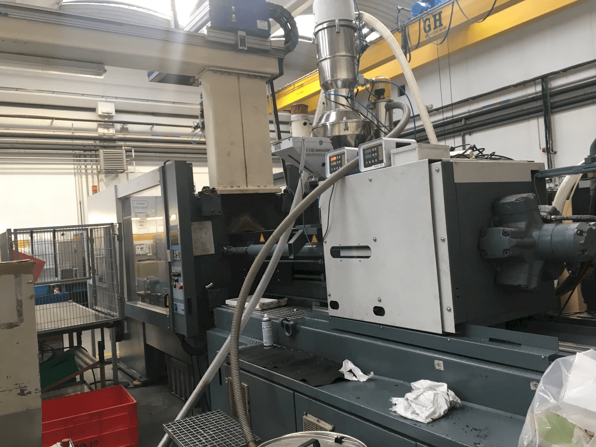 Frontansicht der Battenfeld BA 3500/1900 BK Maschine