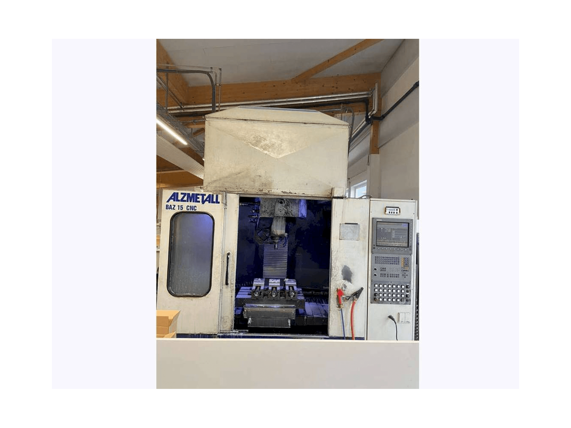 Frontansicht der Alzmetall CNC BAZ 15 Maschine