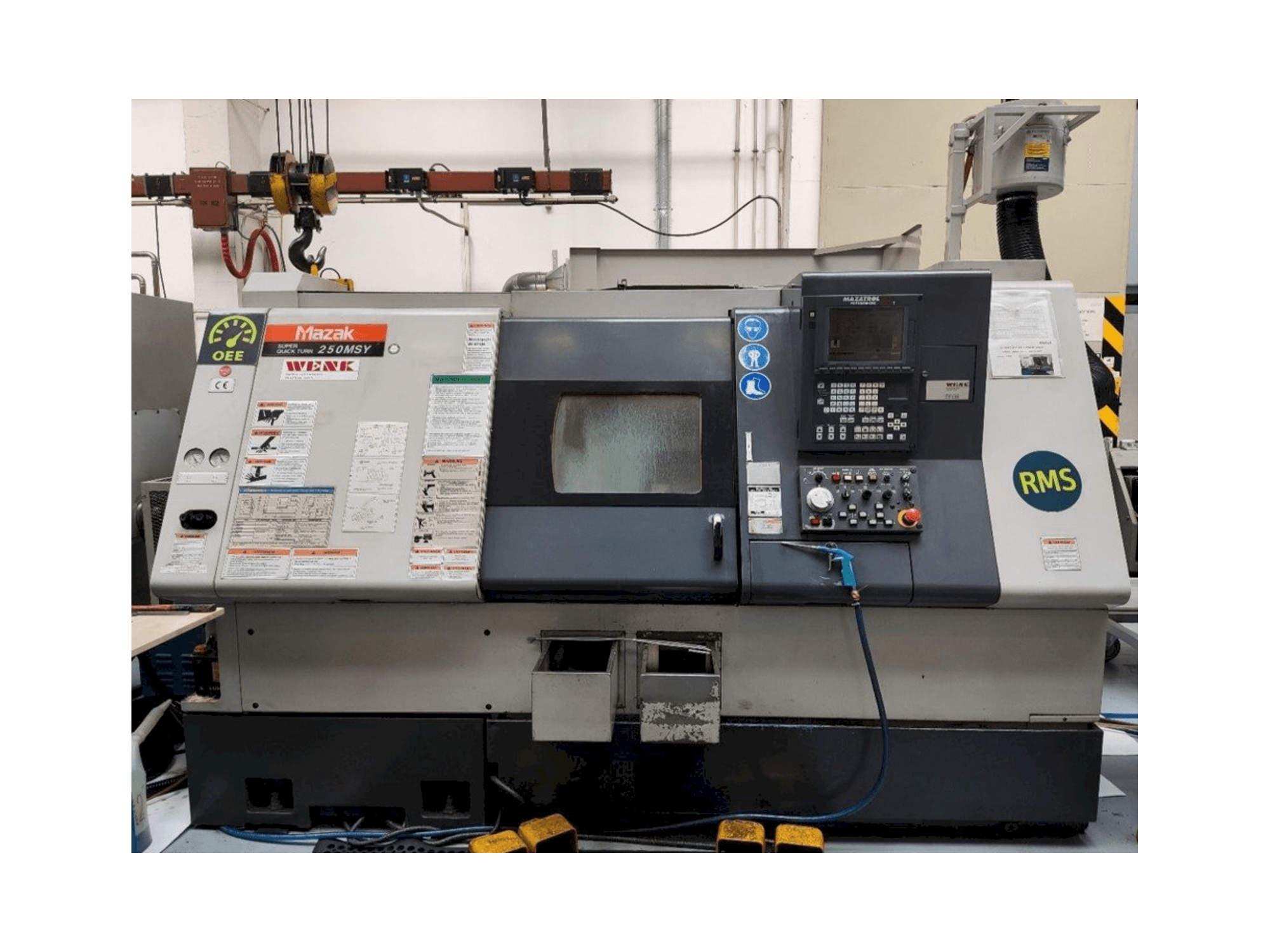 Frontansicht der Mazak SQT-250 MSY Maschine