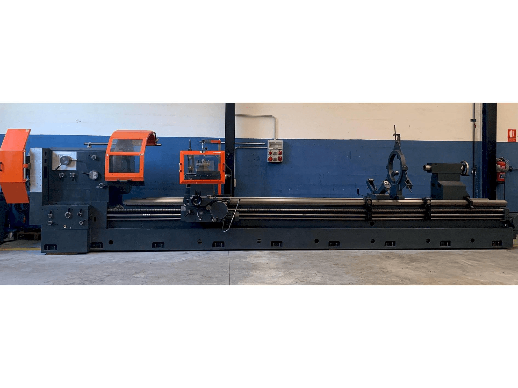 Frontansicht der Gurutzpe Super AT 600x6000 Maschine