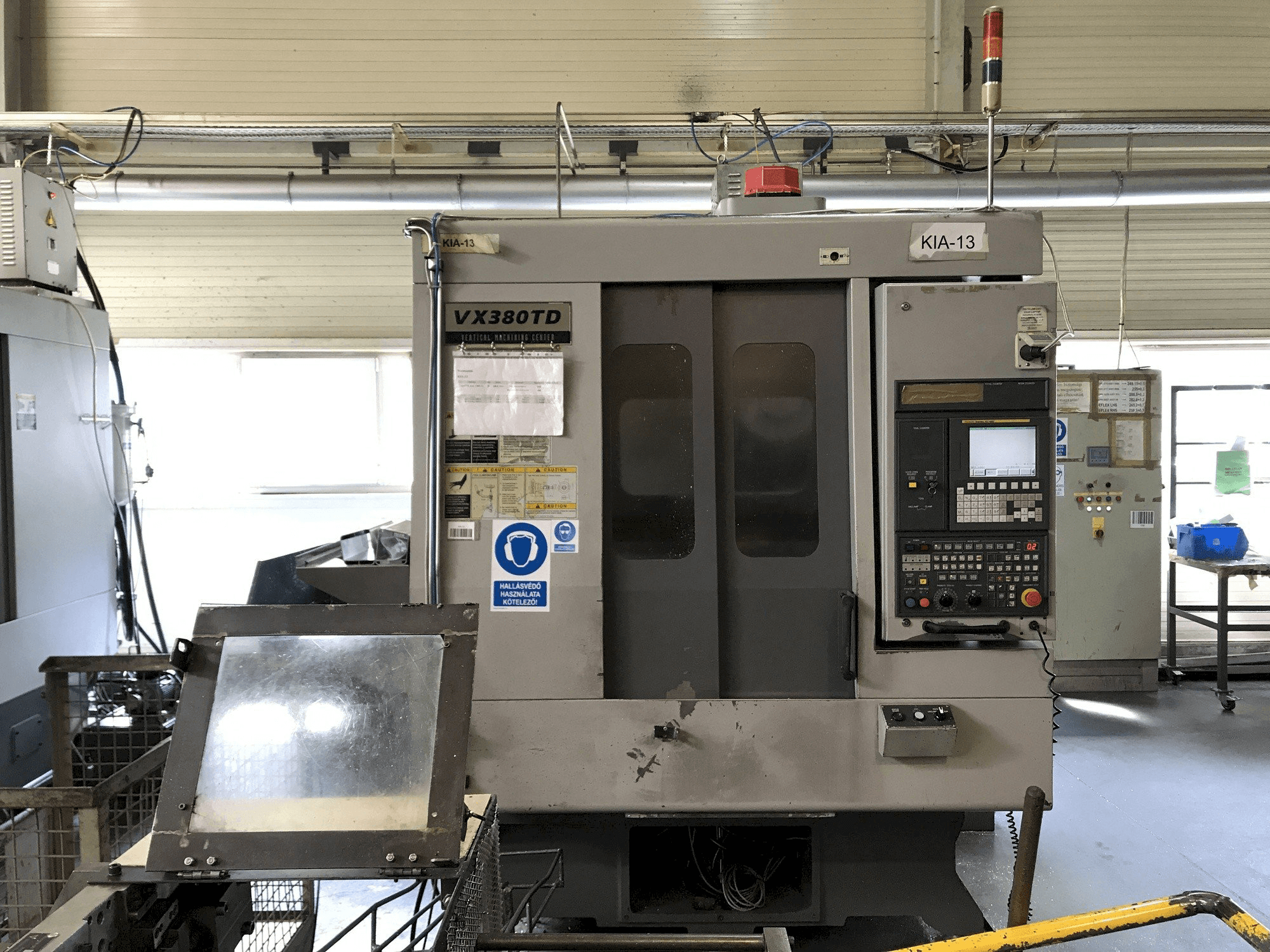 Frontansicht der Hyundai Kia VX380TD Maschine