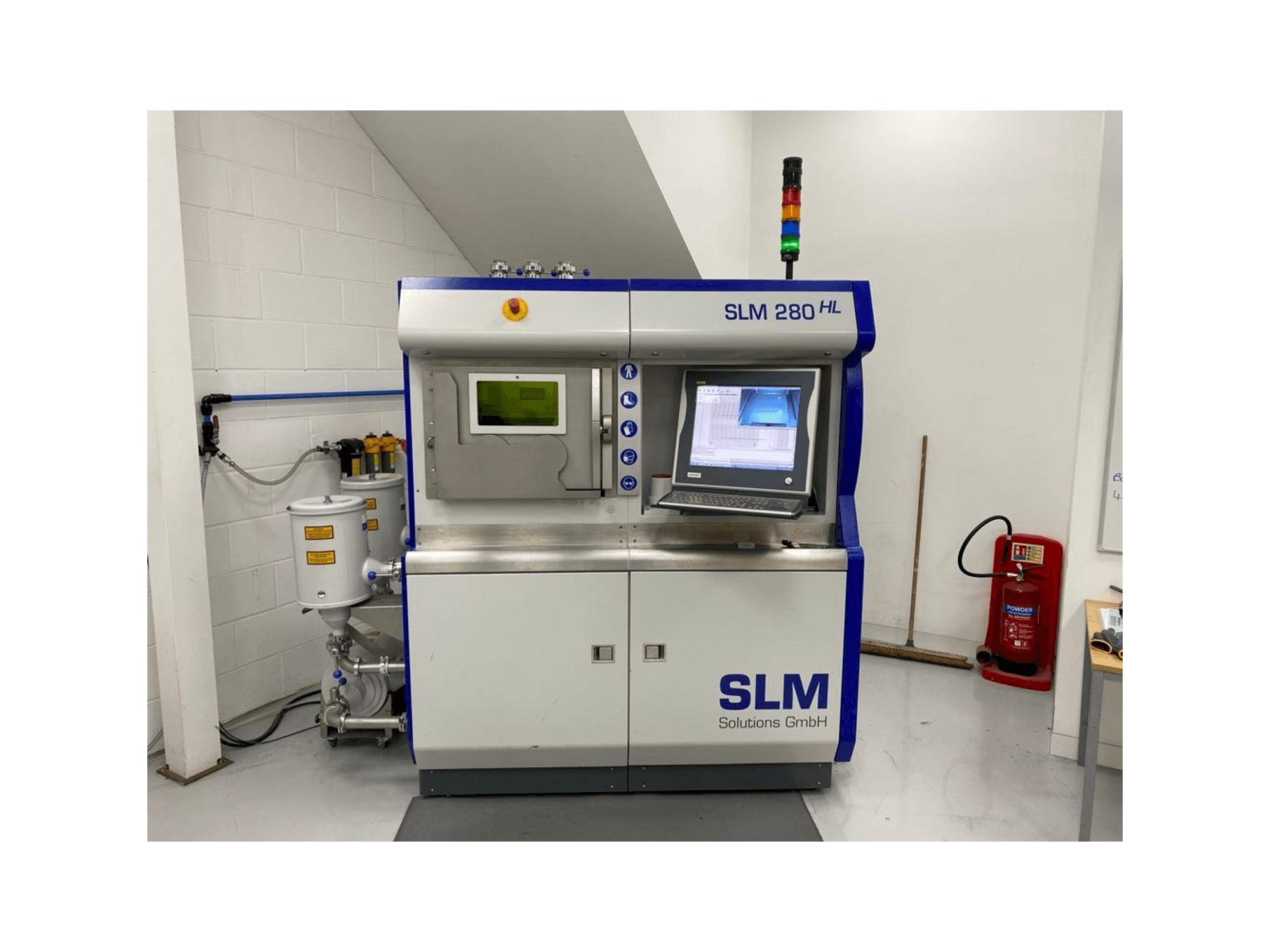 Frontansicht der SLM 280 HL Maschine