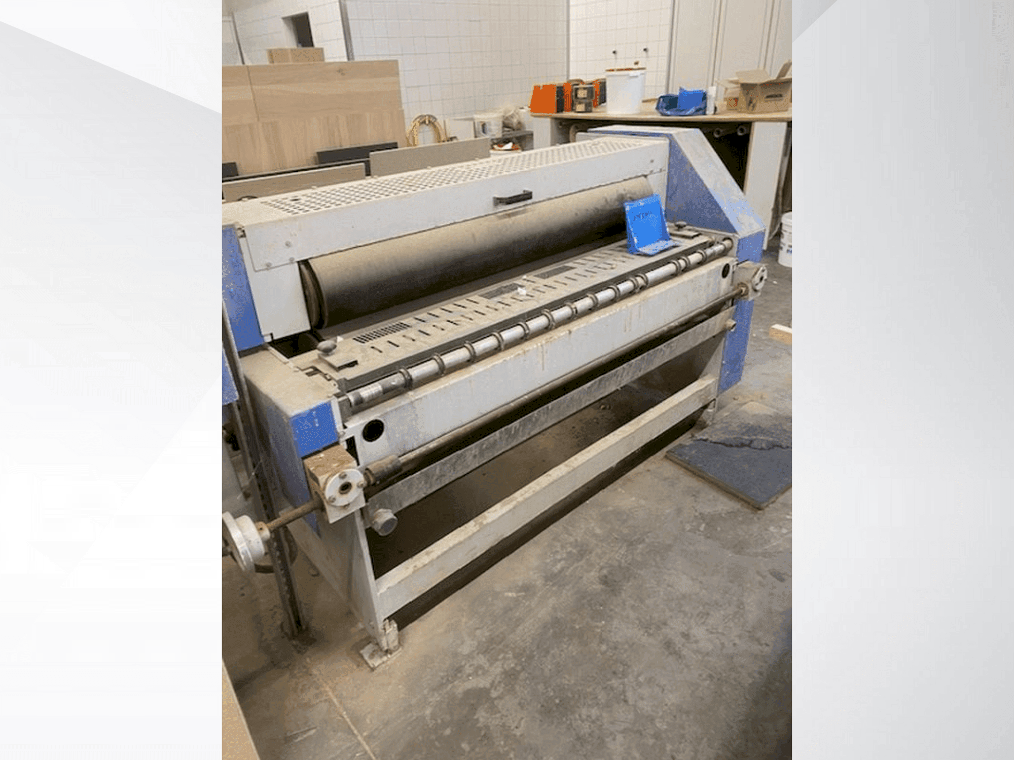 Frontansicht der HYMMEN TLA Maschine