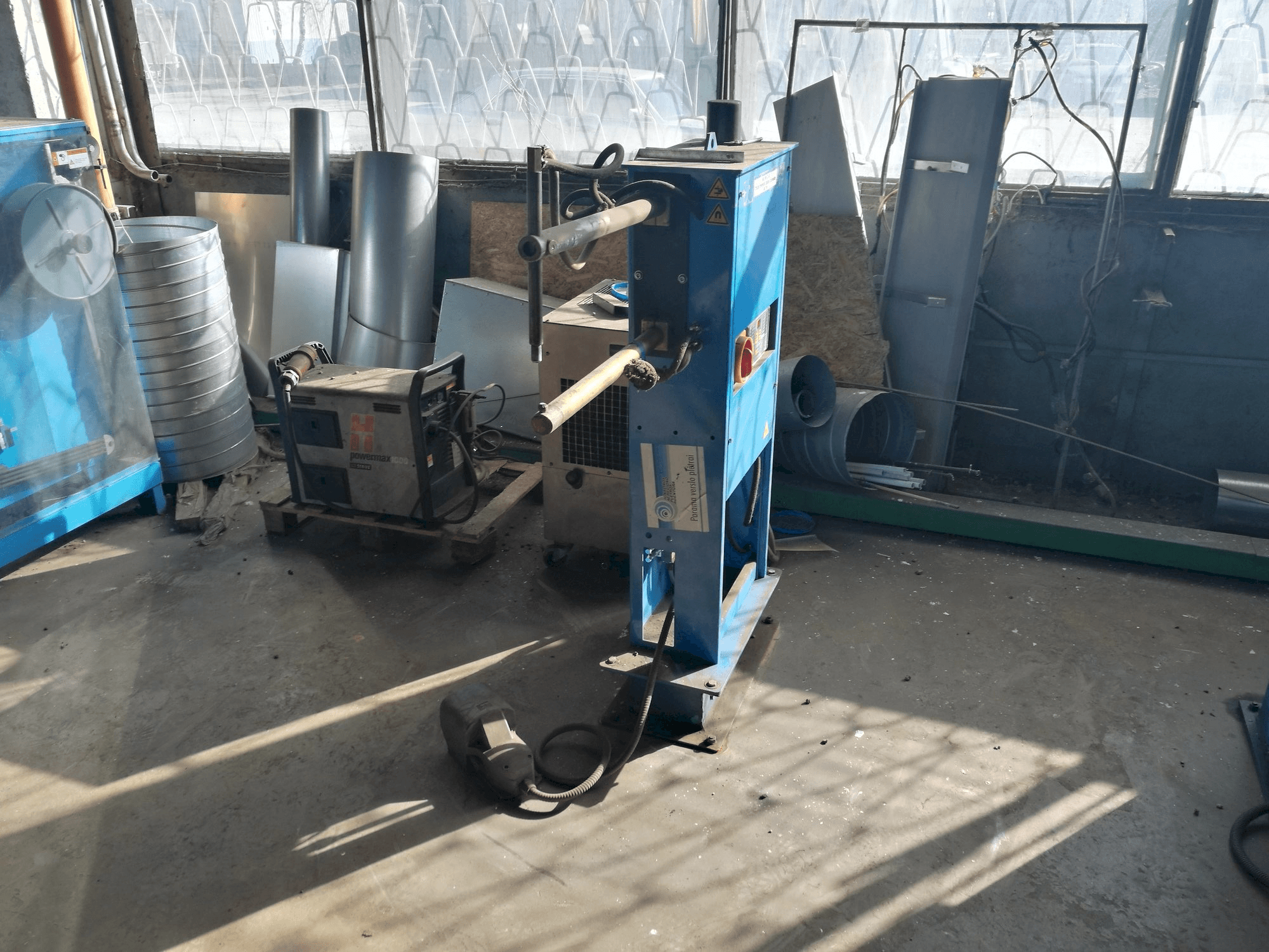 Frontansicht der TECNA 4611N Maschine