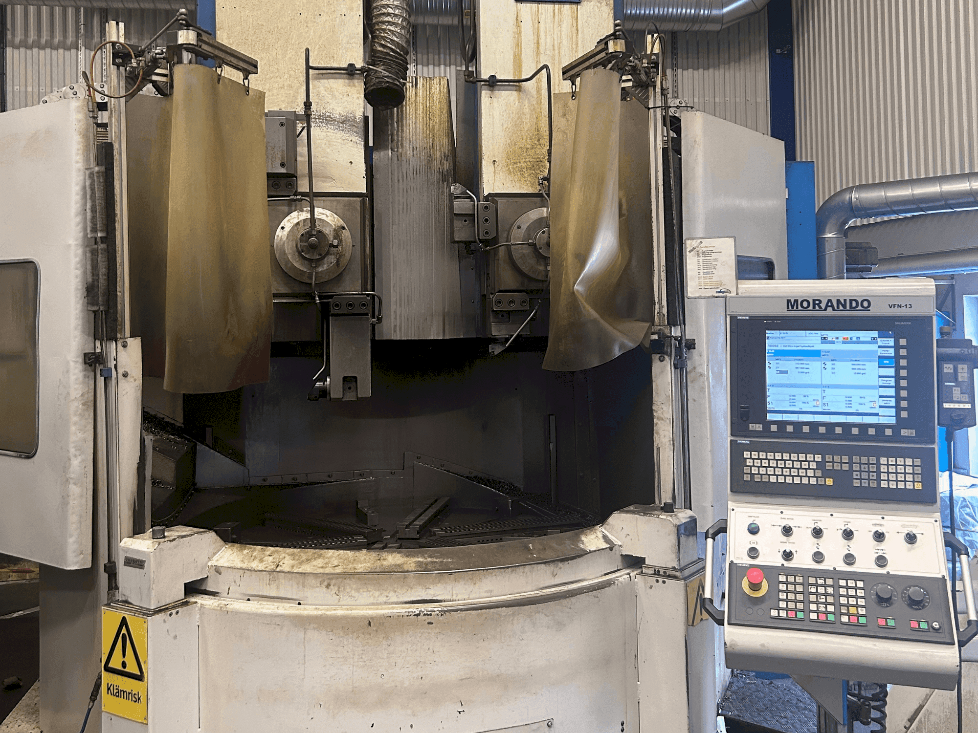 Frontansicht der MORANDO VFN13 Maschine