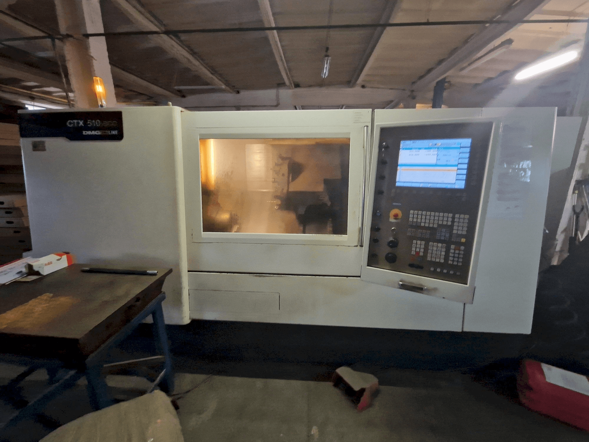 Frontansicht der DMG CTX 510 eco Maschine