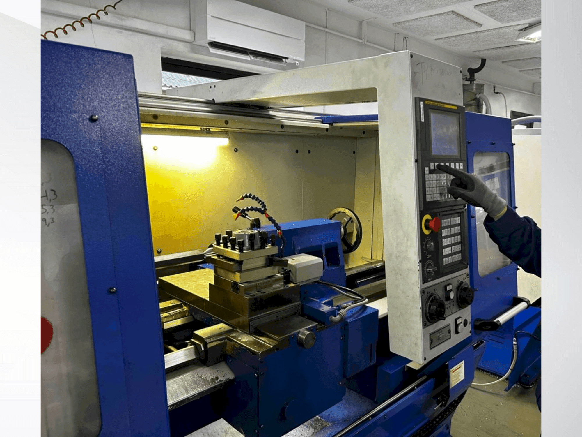 Frontansicht der Pinacho SMART 260 Maschine