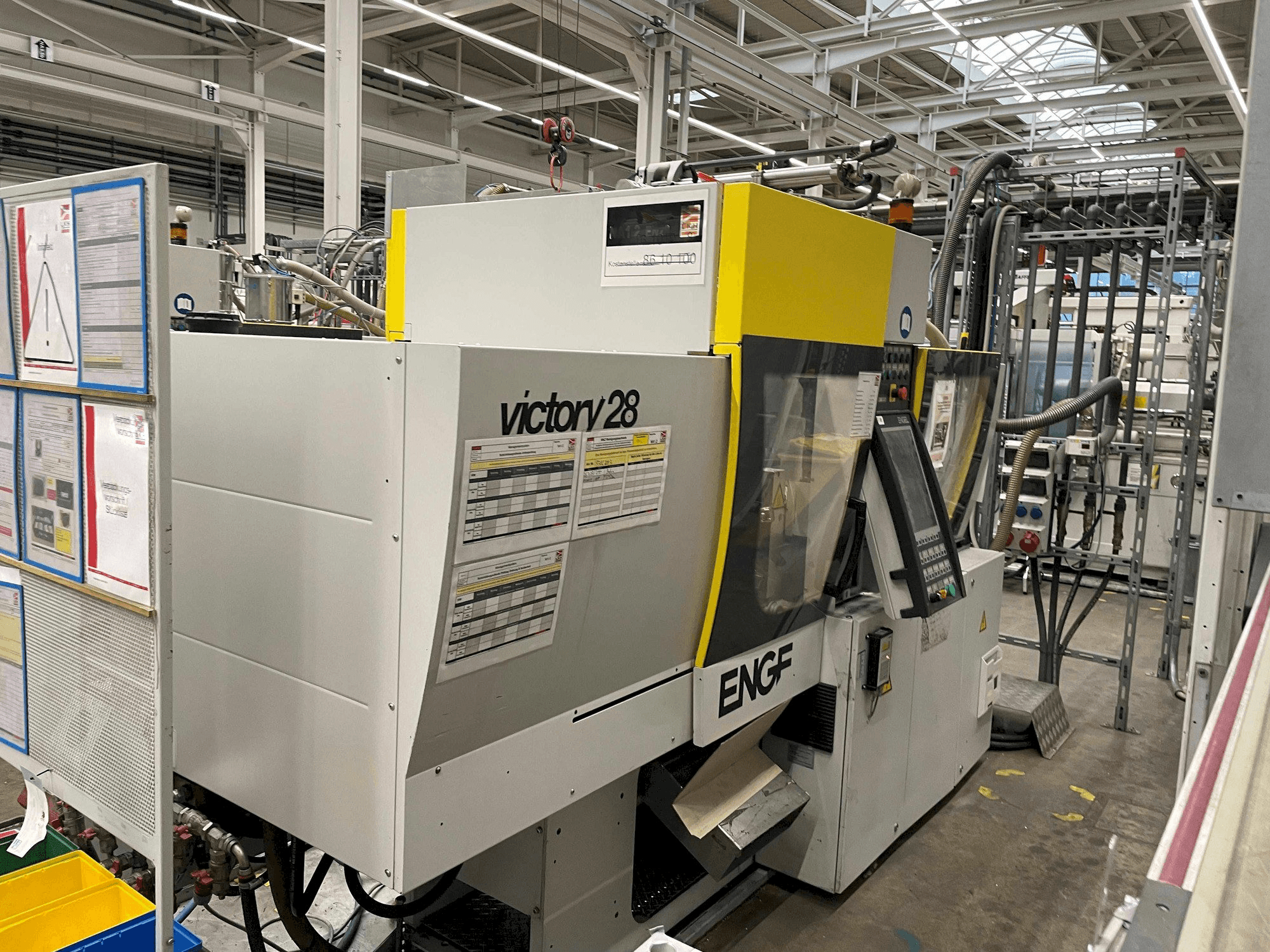 Frontansicht der Engel Victory 200/28 Maschine