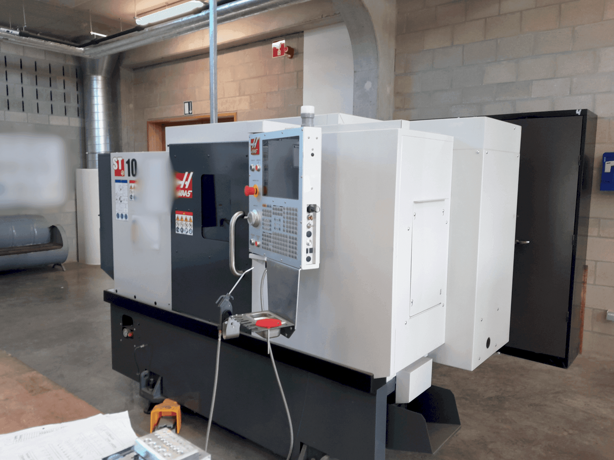 Frontansicht der HAAS ST-10 Maschine