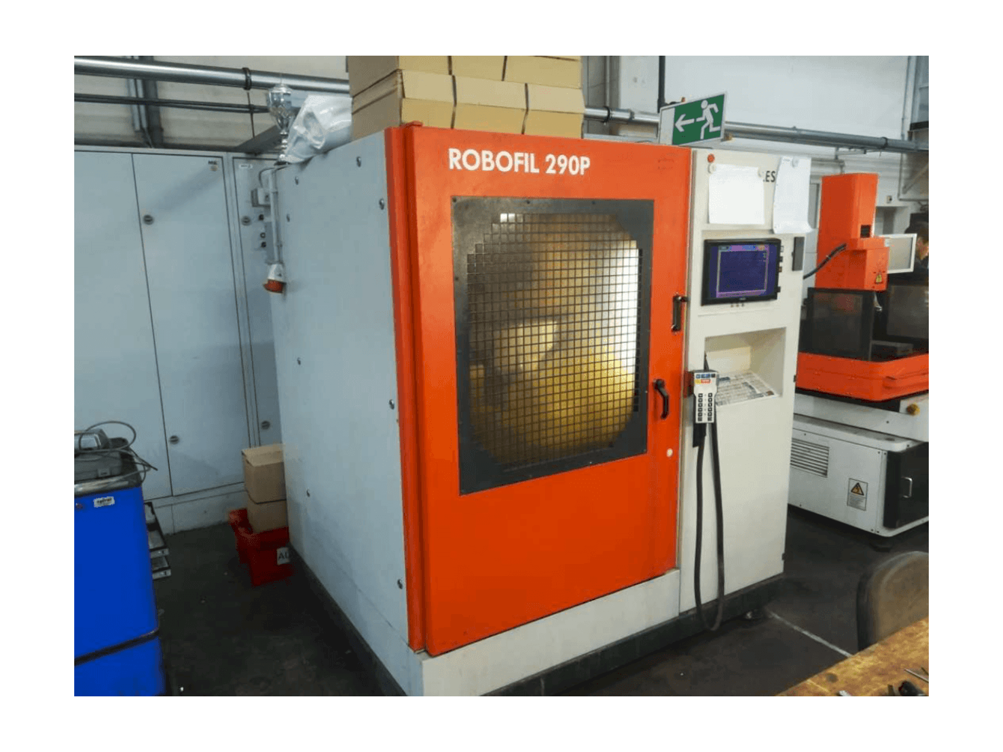 Frontansicht der CHARMILLES Robofil 290 P Maschine