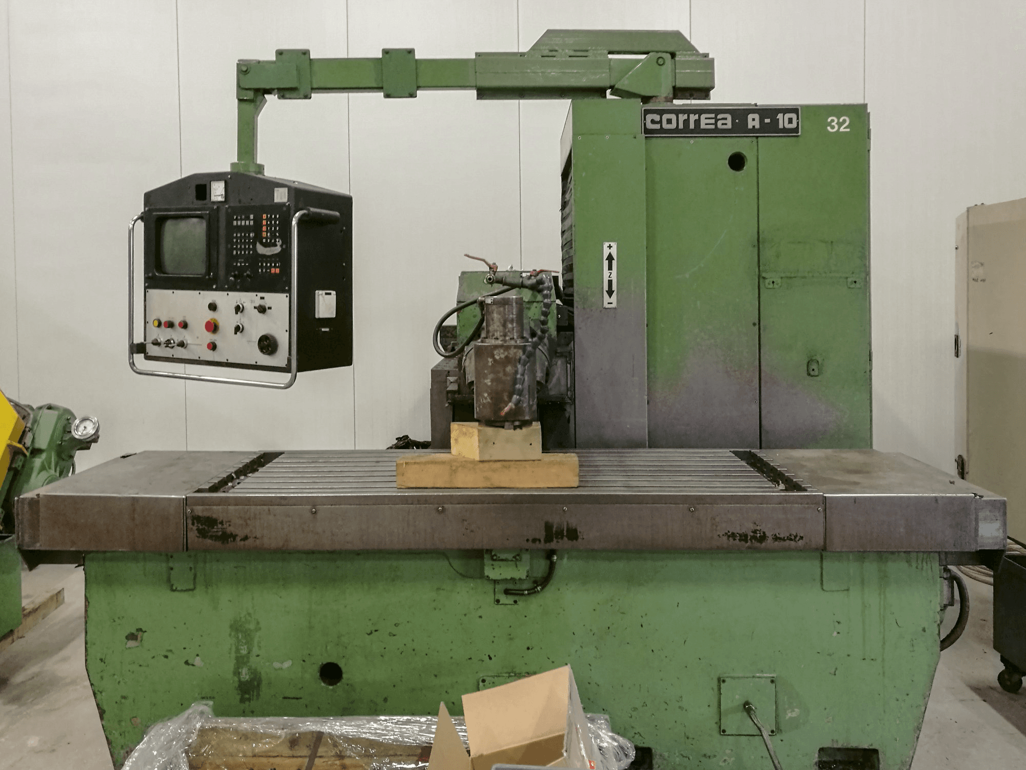 Frontansicht der Correa A-10 Maschine