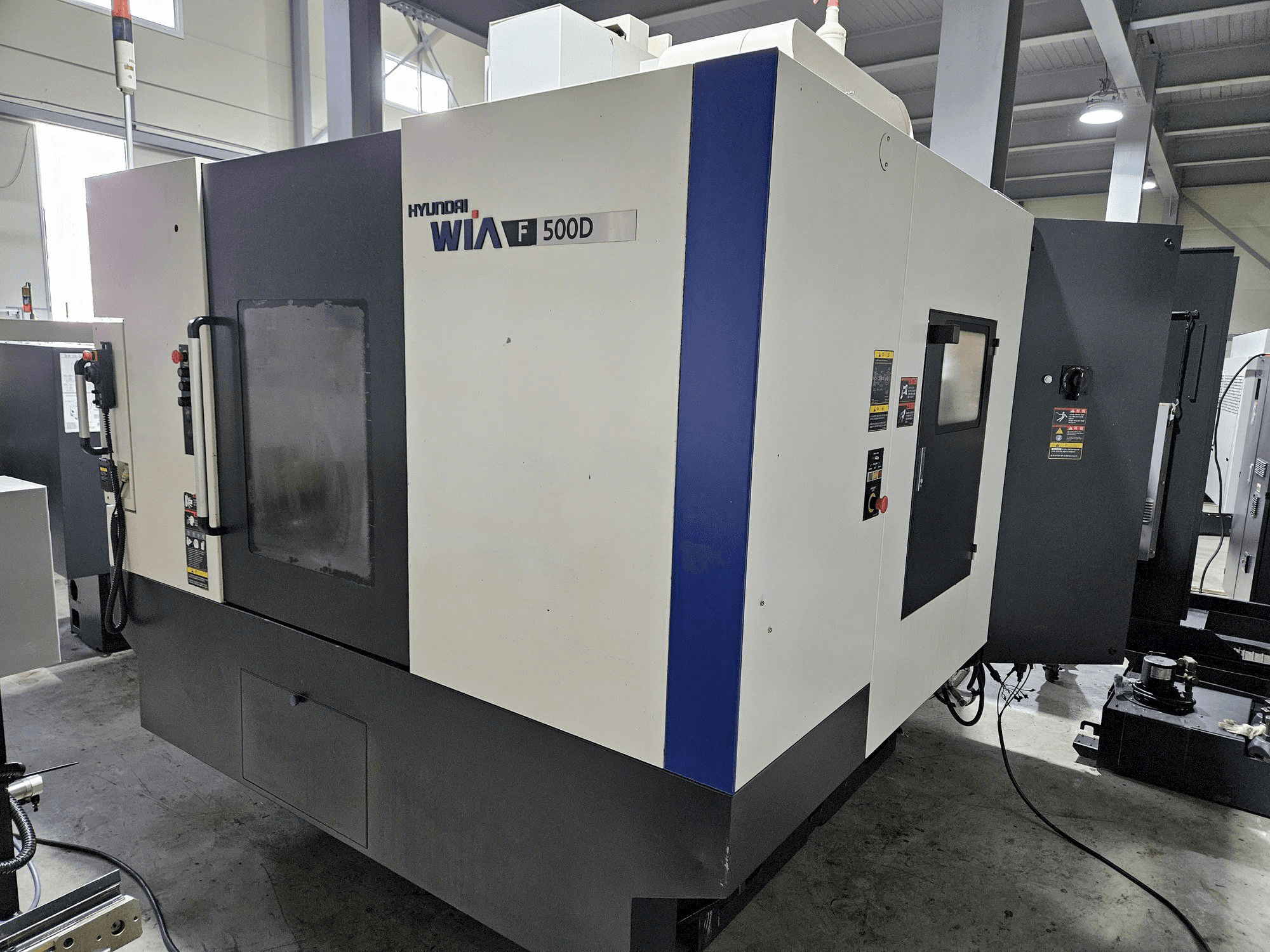 Frontansicht der Hyundai Wia Wia F500D Maschine