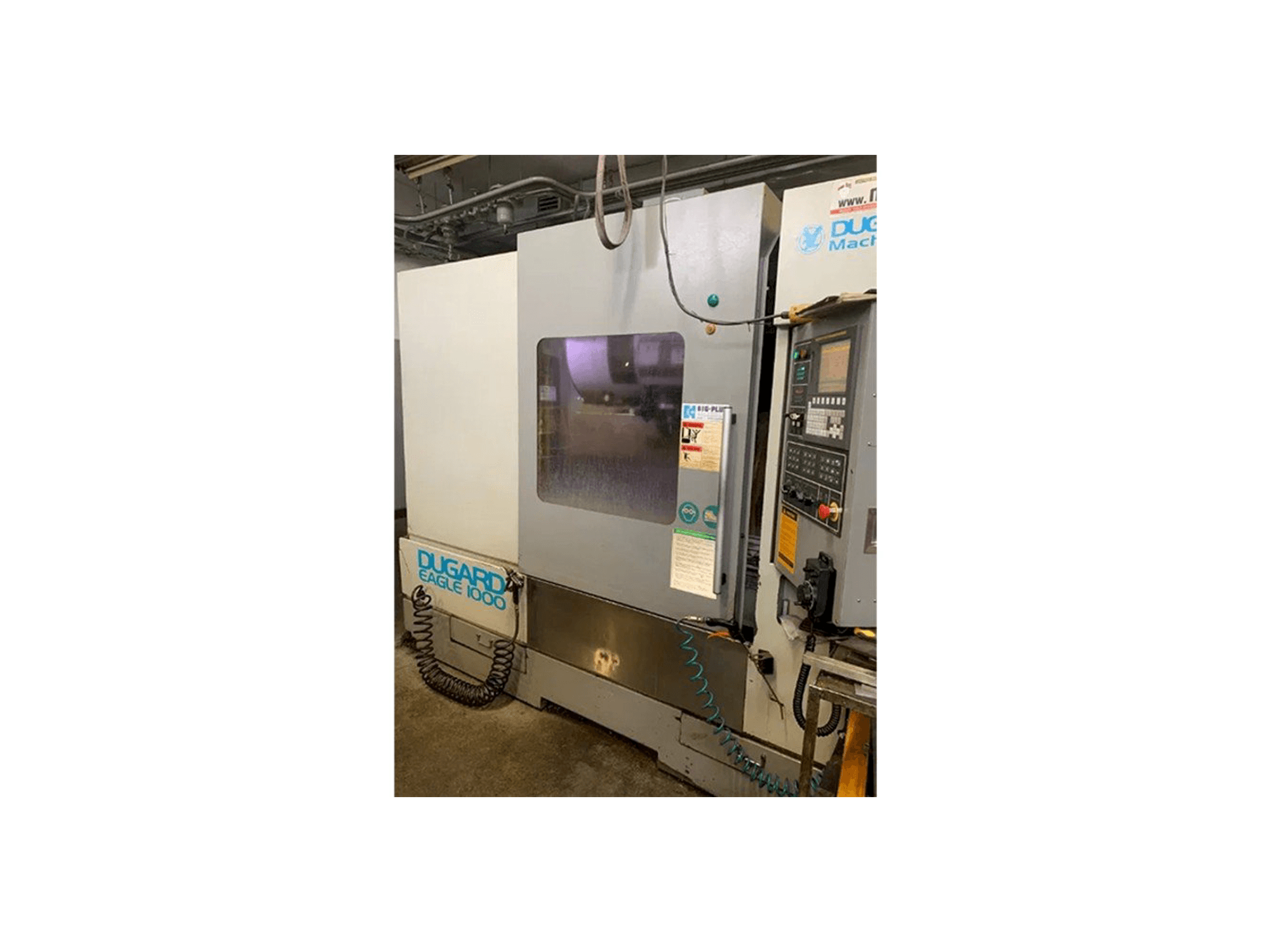 Frontansicht der Dugard Eagle 1000 Maschine