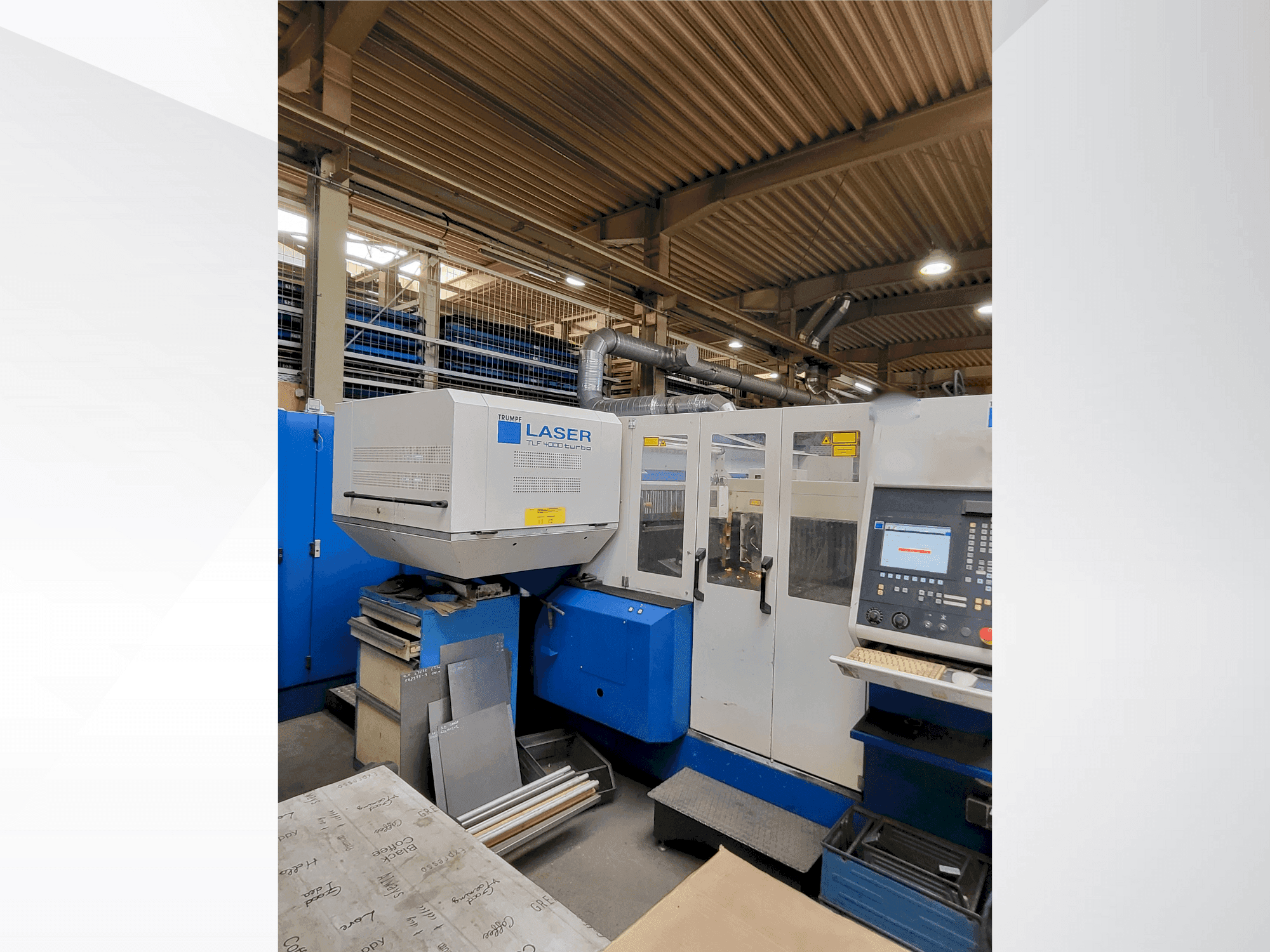 Frontansicht der TRUMPF Trumatic L3030 4KW (CO2) Maschine
