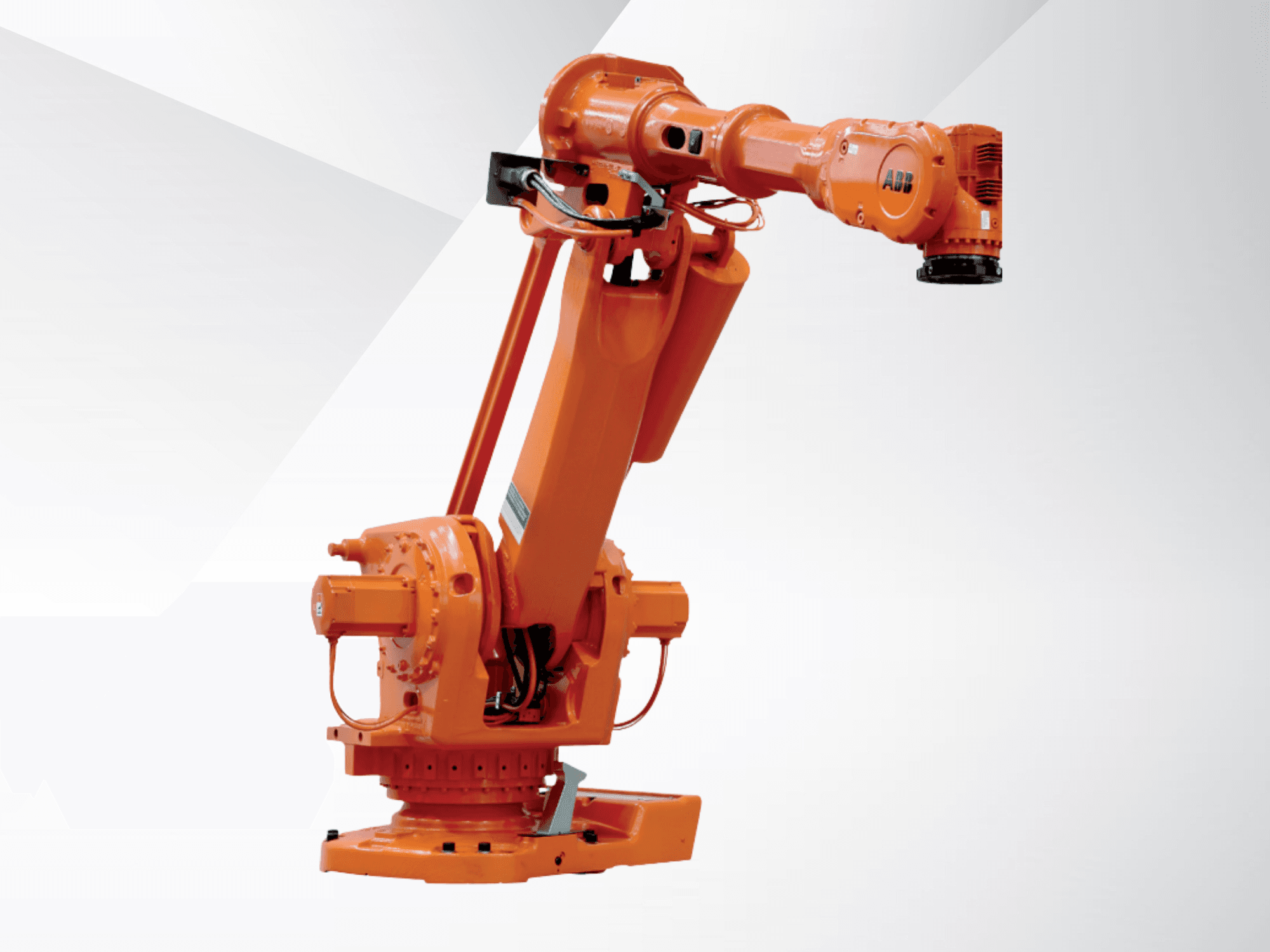 ABB-Roboterarm IRB 6660-205/1.9 in Orange, von der Seite betrachtet, mit seinen Gelenken und seinem industriellen Design.