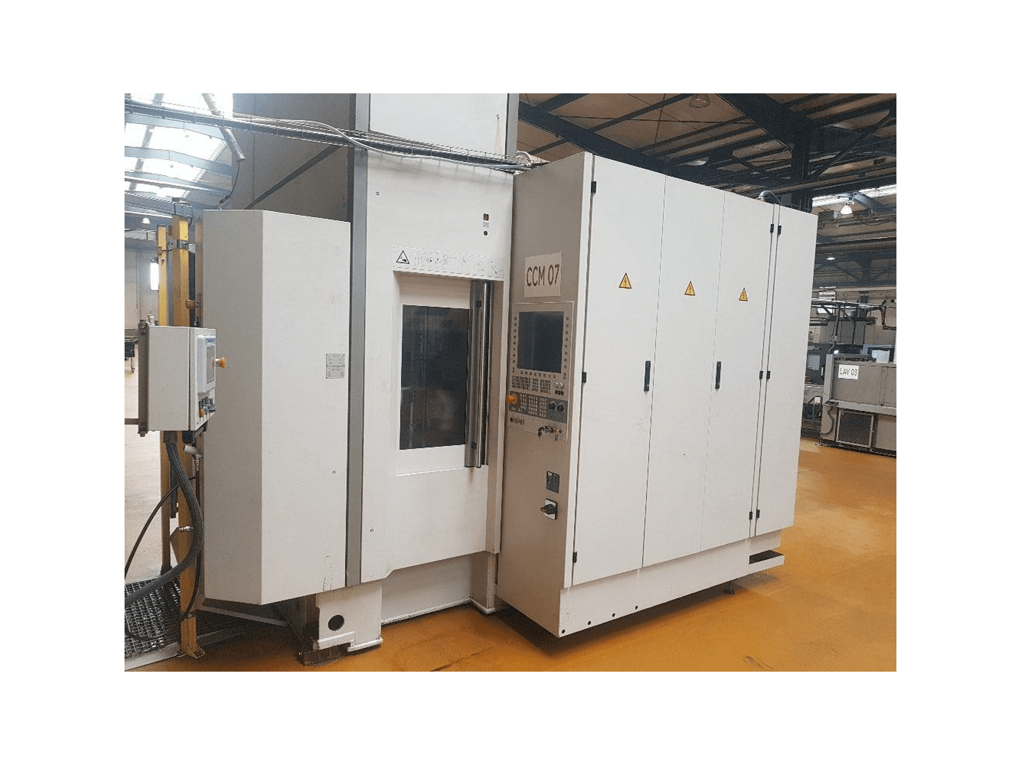 Frontansicht der SW BA322 Maschine