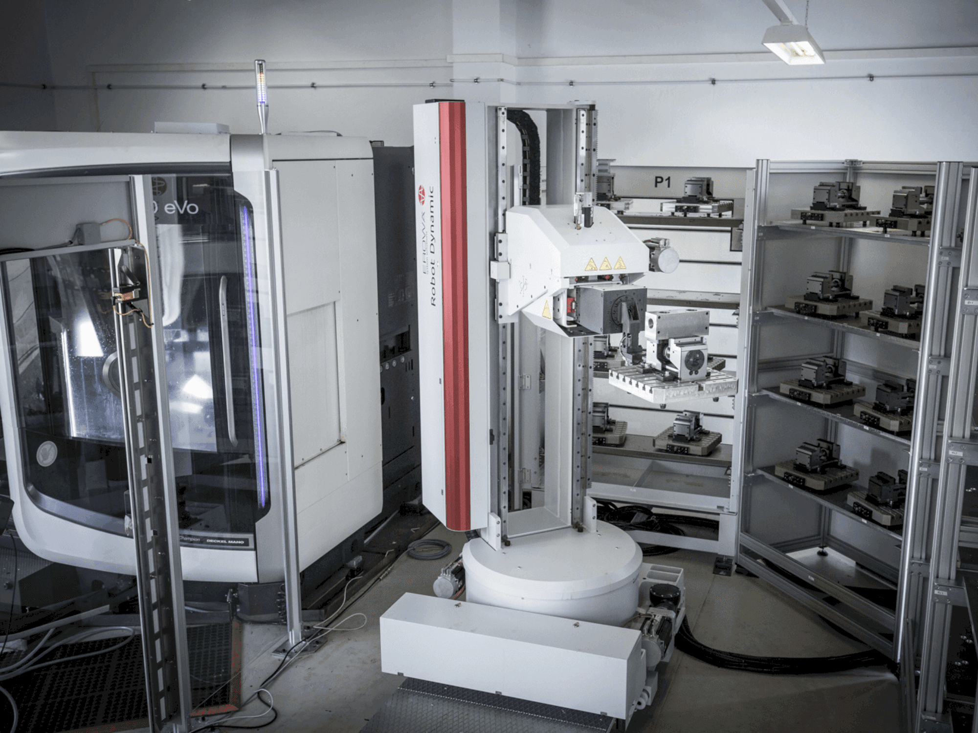 Frontansicht der DMG MORI DMU 60 EVO Maschine