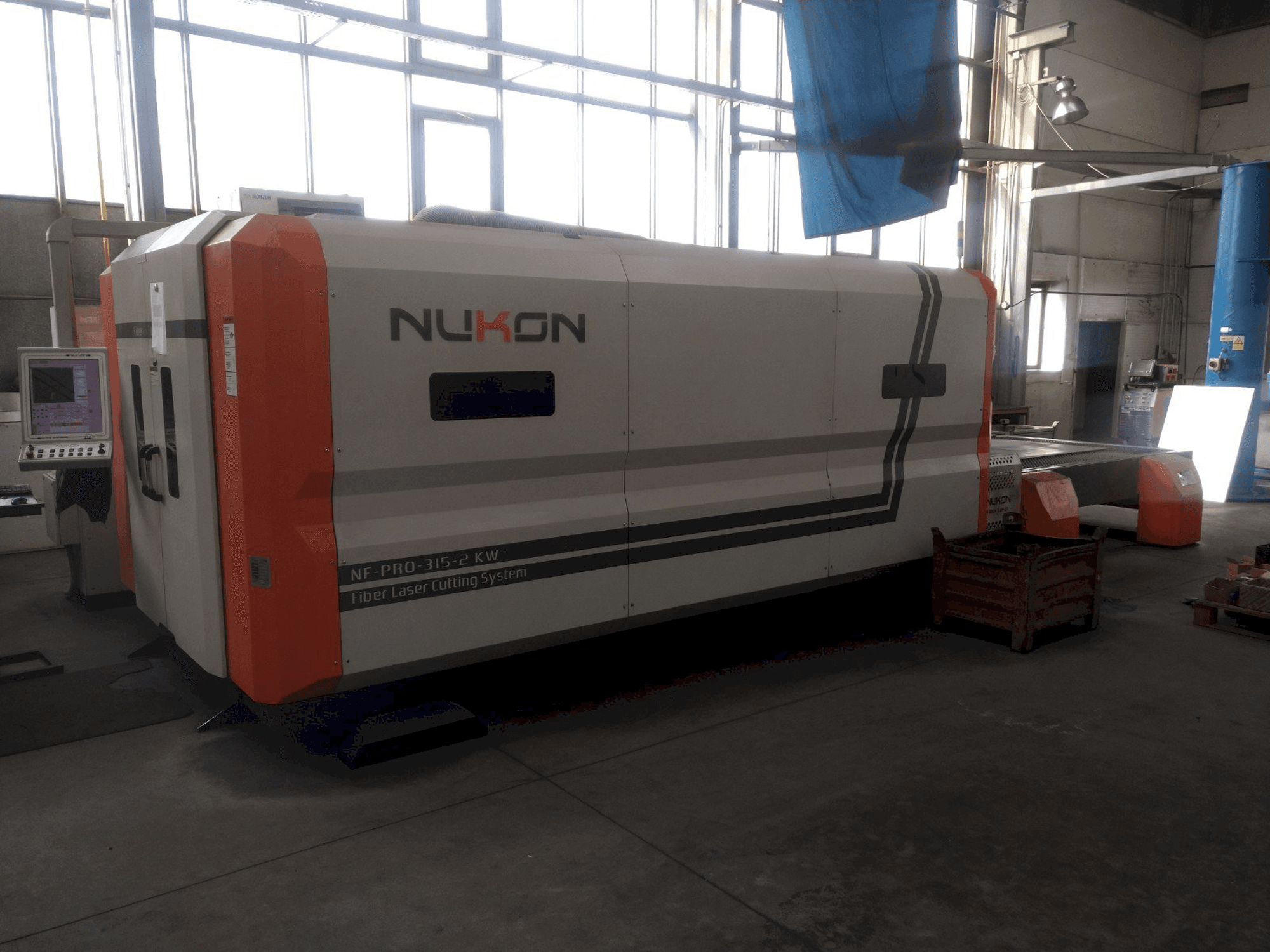 Frontansicht der NUKON NF PRO 315 Maschine