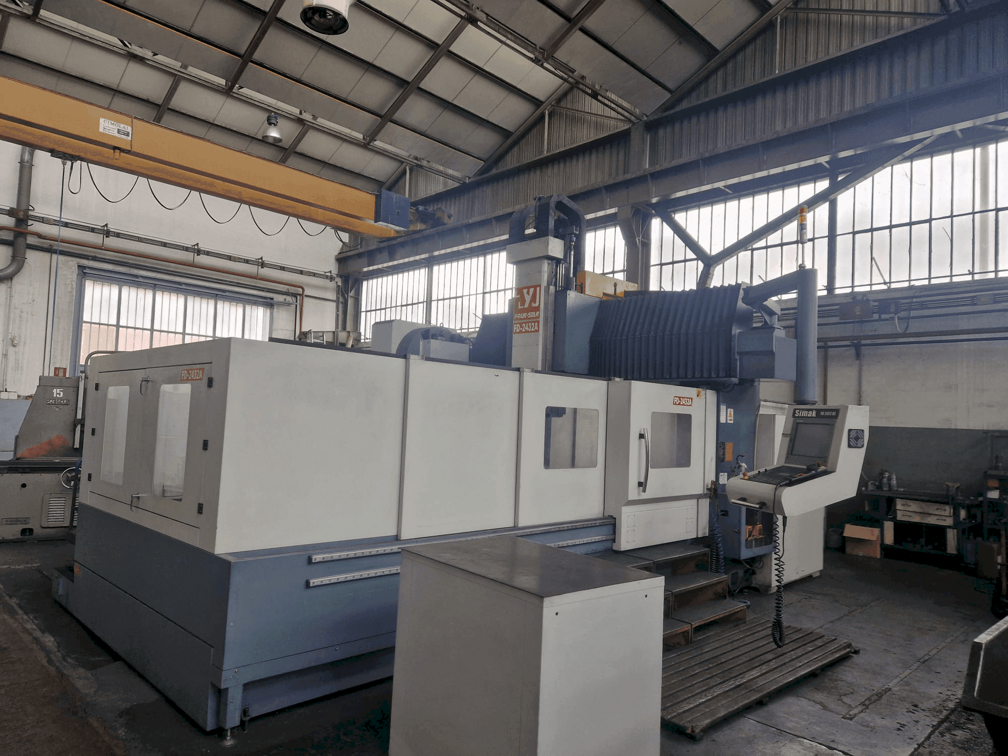 Frontansicht der VESTA FD2432A HE Maschine