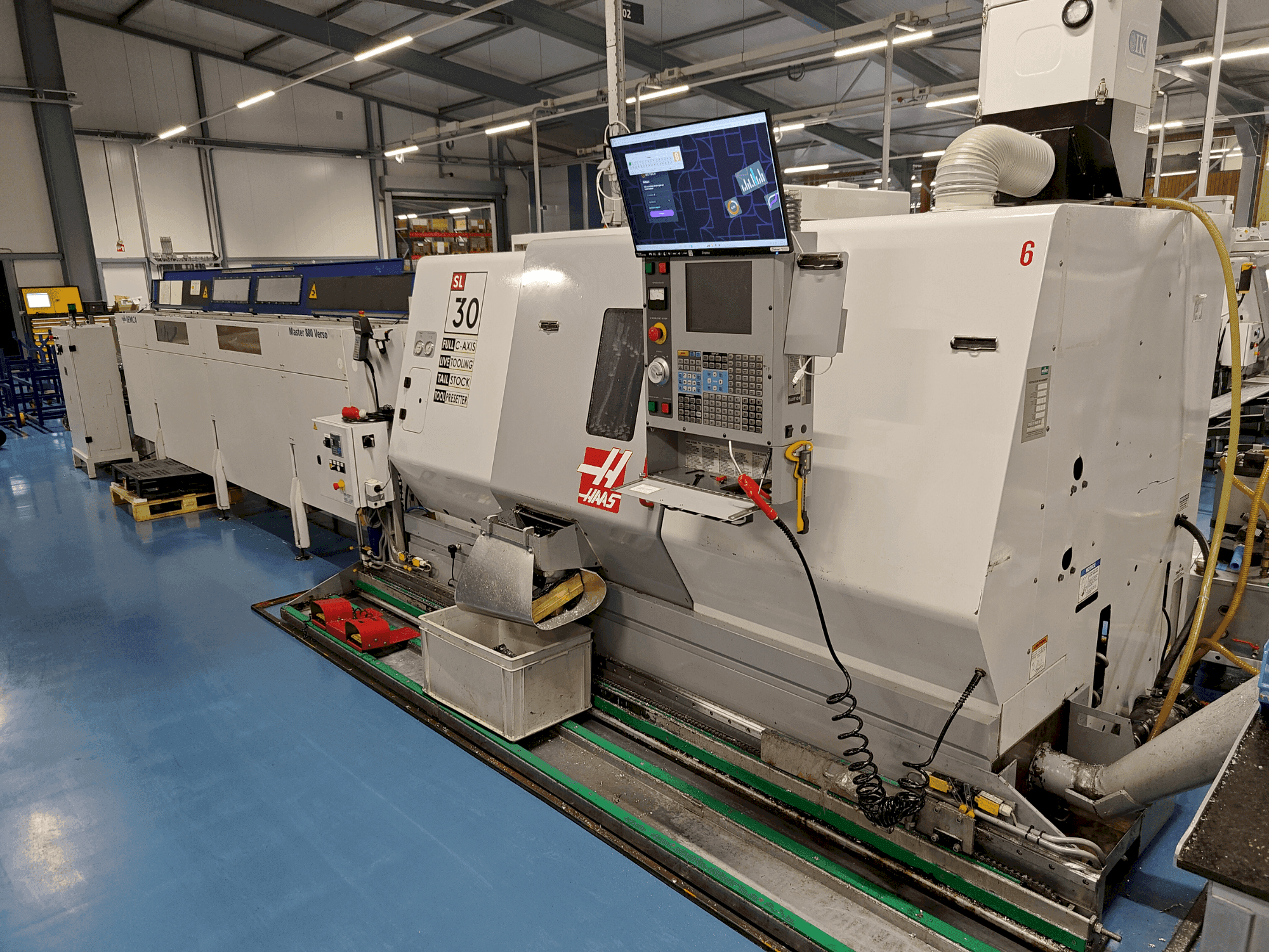 Frontansicht der HAAS SL-30TCE (2004) Maschine