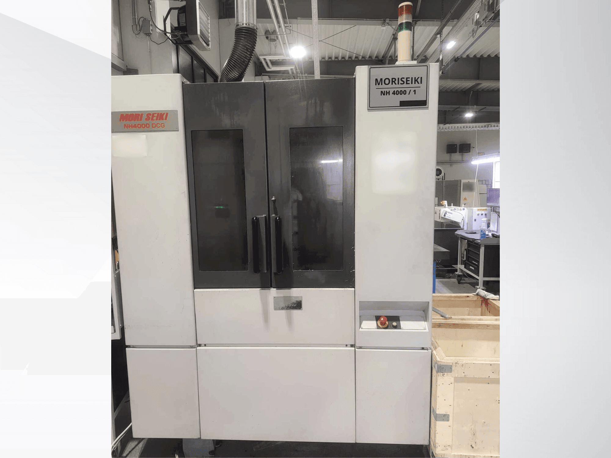 Frontansicht der MORI SEIKI NH 4000 DCG Maschine